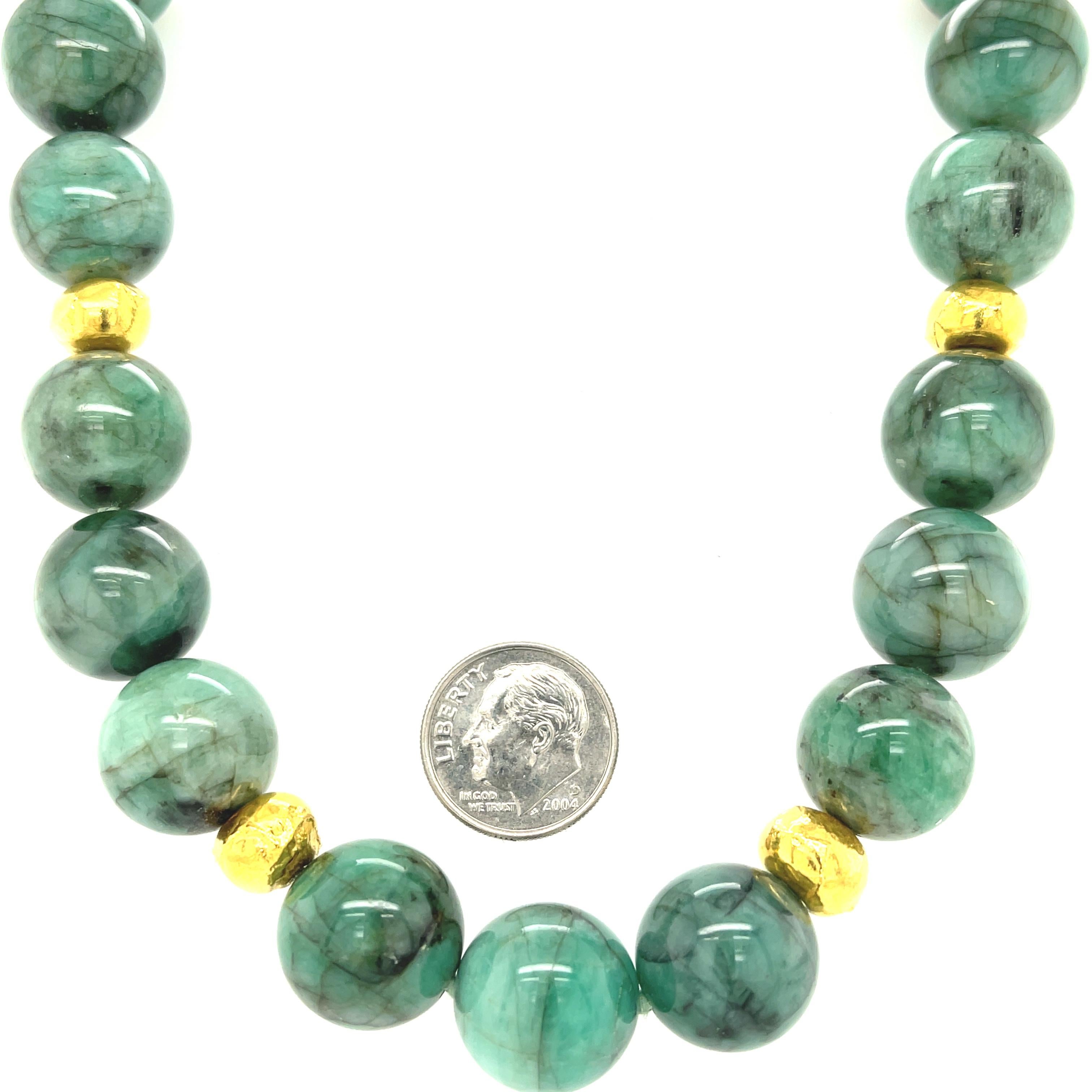 15mm Round Emerald Beaded Necklace with Yellow Gold Accents, 18 Inches In New Condition For Sale In Los Angeles, CA
