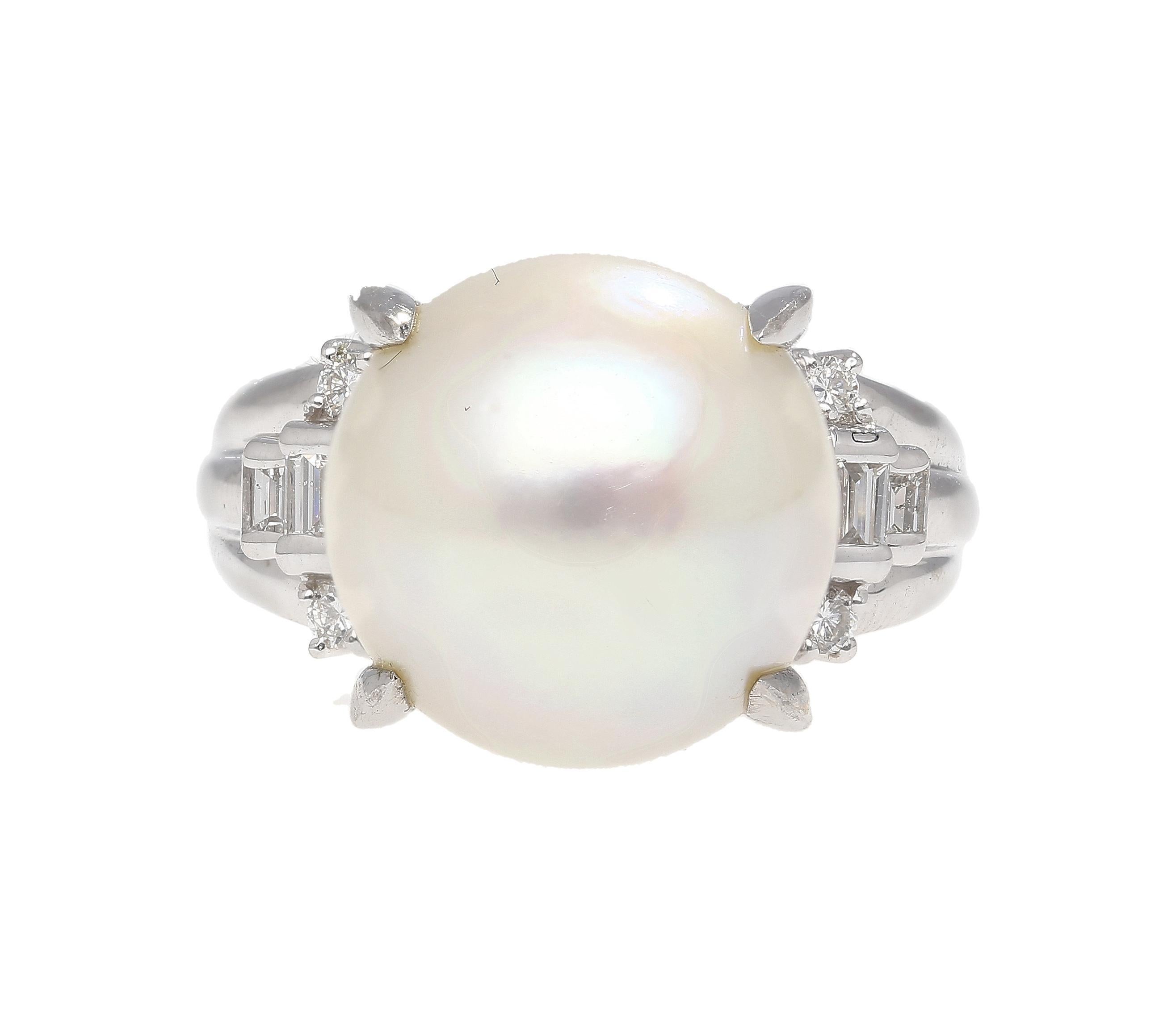 Anello da cocktail in platino con perle dei mari del sud e diamanti da 15 mm con design a forma di cuore in vendita 2