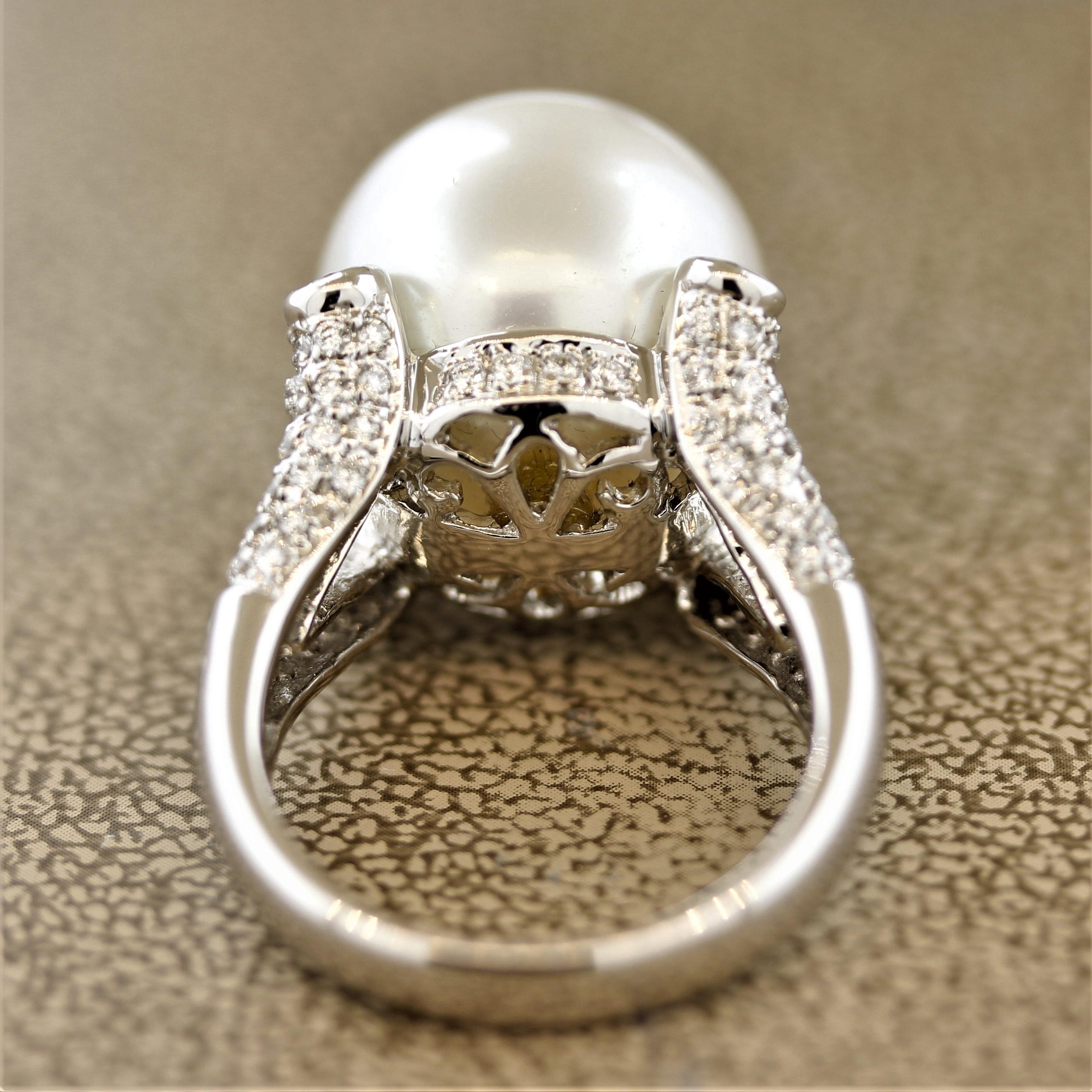 South Sea Pearl Diamond Gold Cocktail Ring In New Condition In Beverly Hills, CA