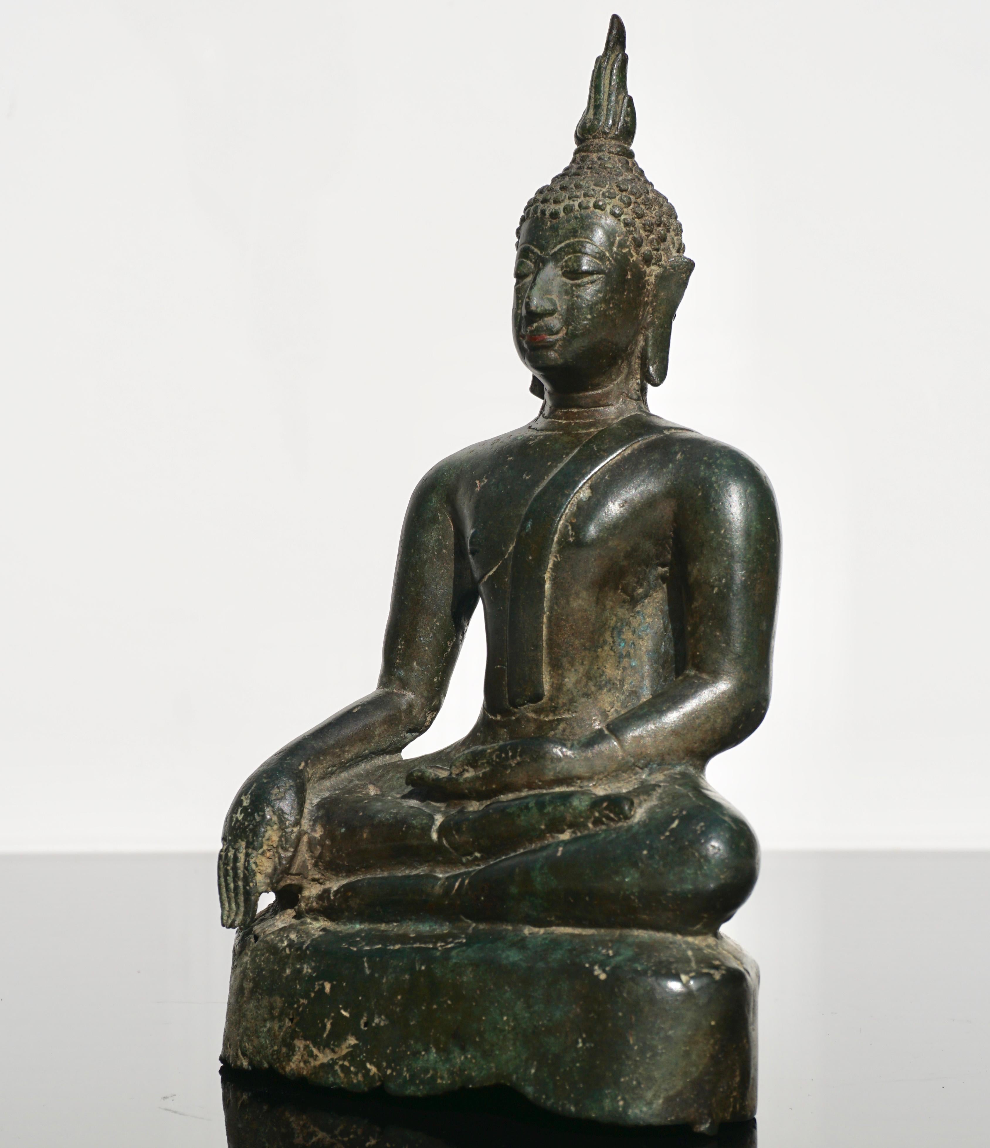 thai bronze buddha
