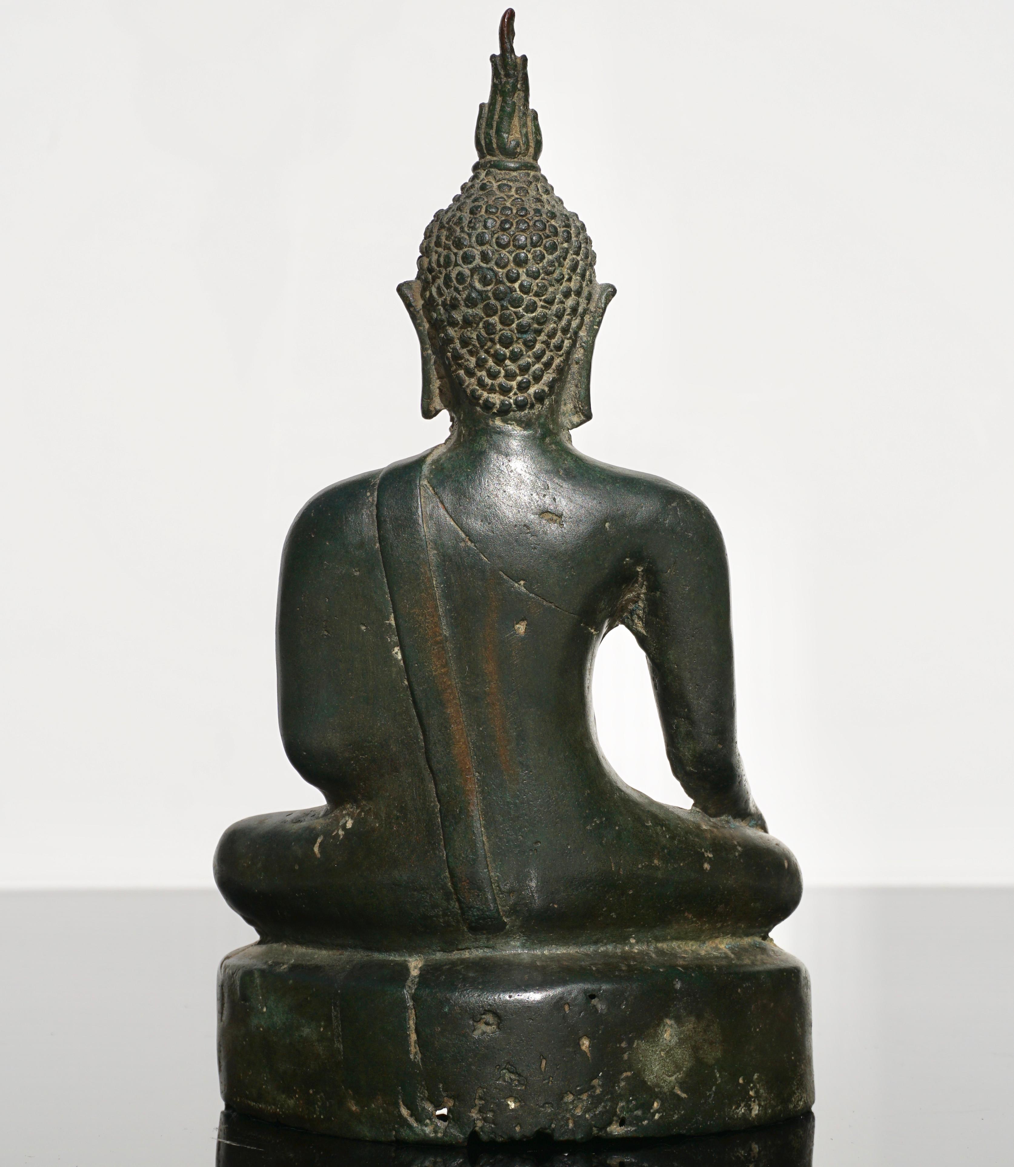 bronze thai buddha