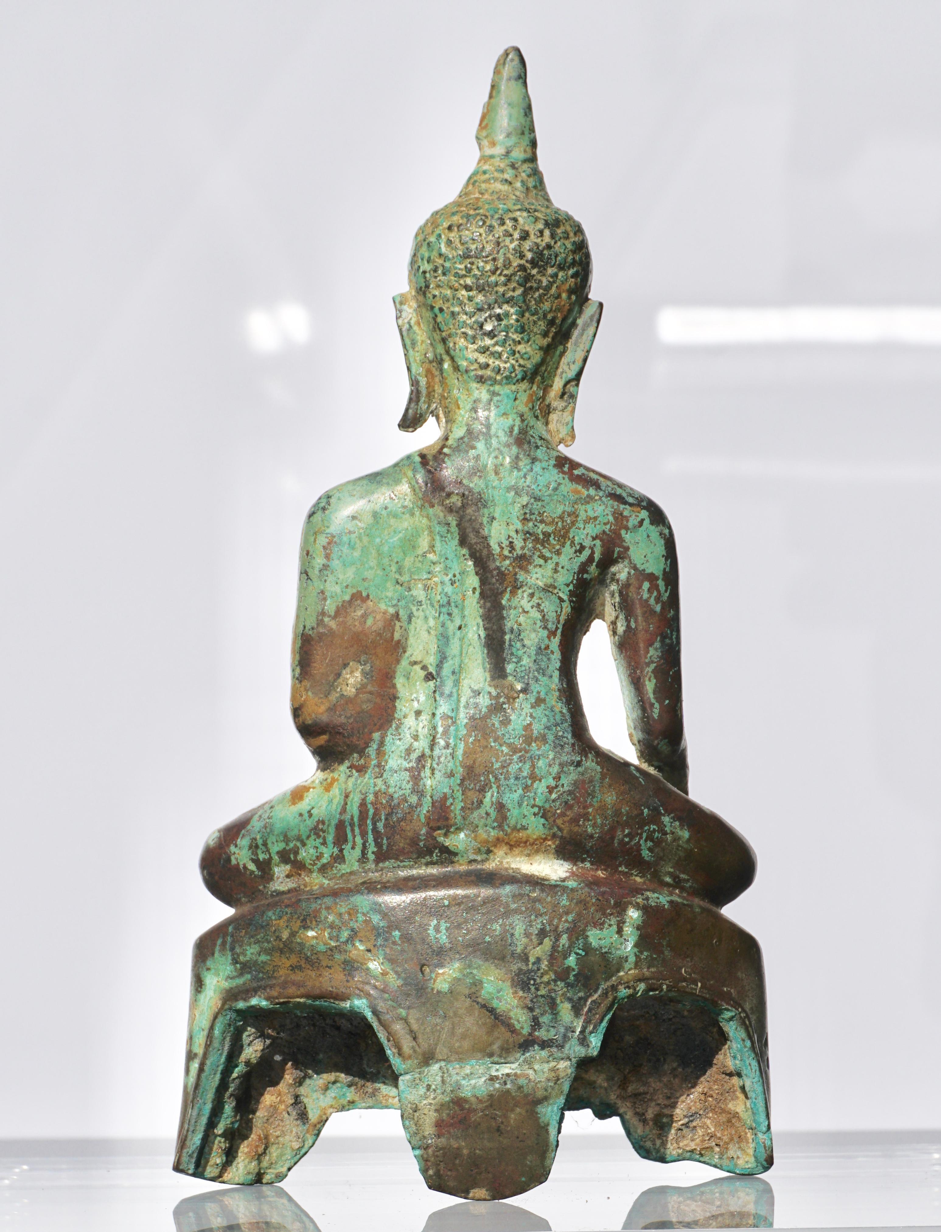 15th-16th Century Thai Ayutthaya Bronze Buddha Statue In Good Condition In Dallas, TX