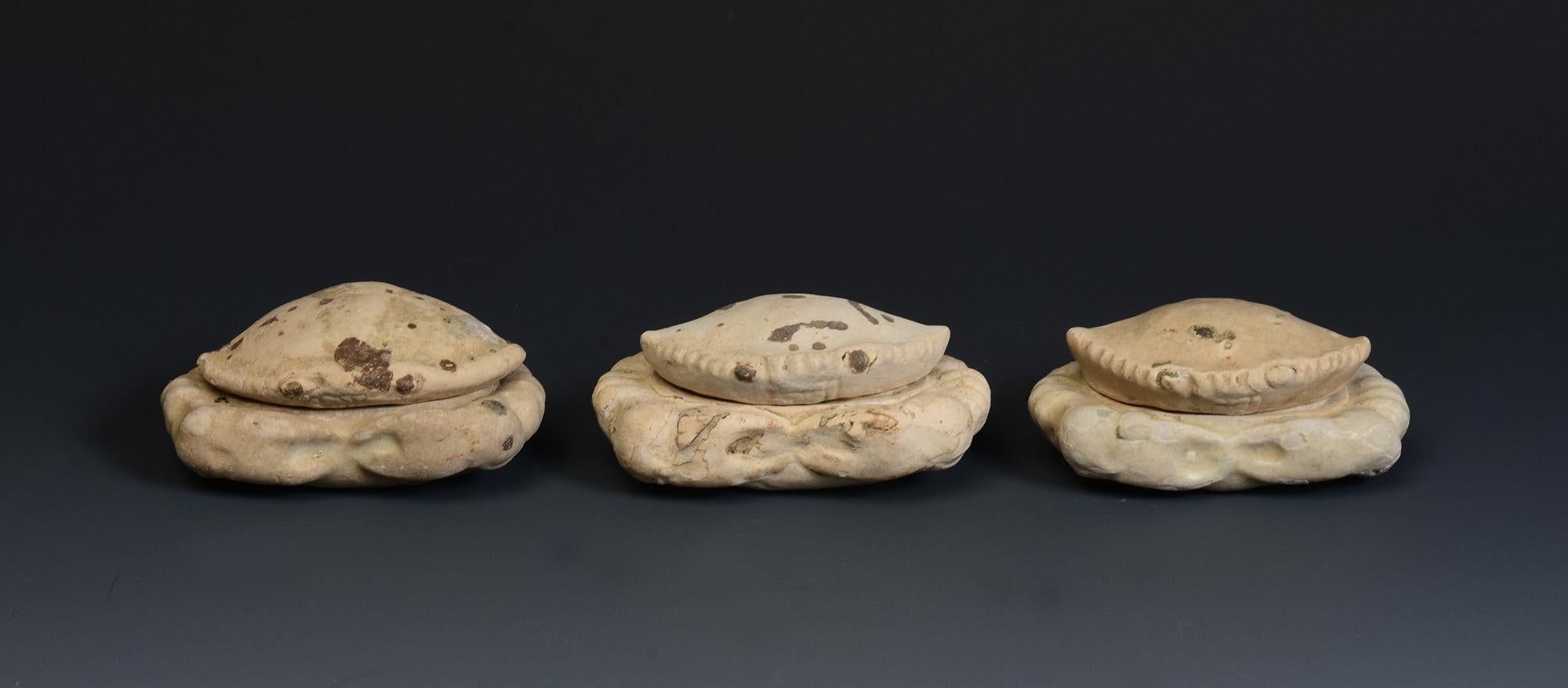 18th Century and Earlier 15th C., A Set of Antique Hoi An Vietnamese Ceramic Covered Box in Crab Form