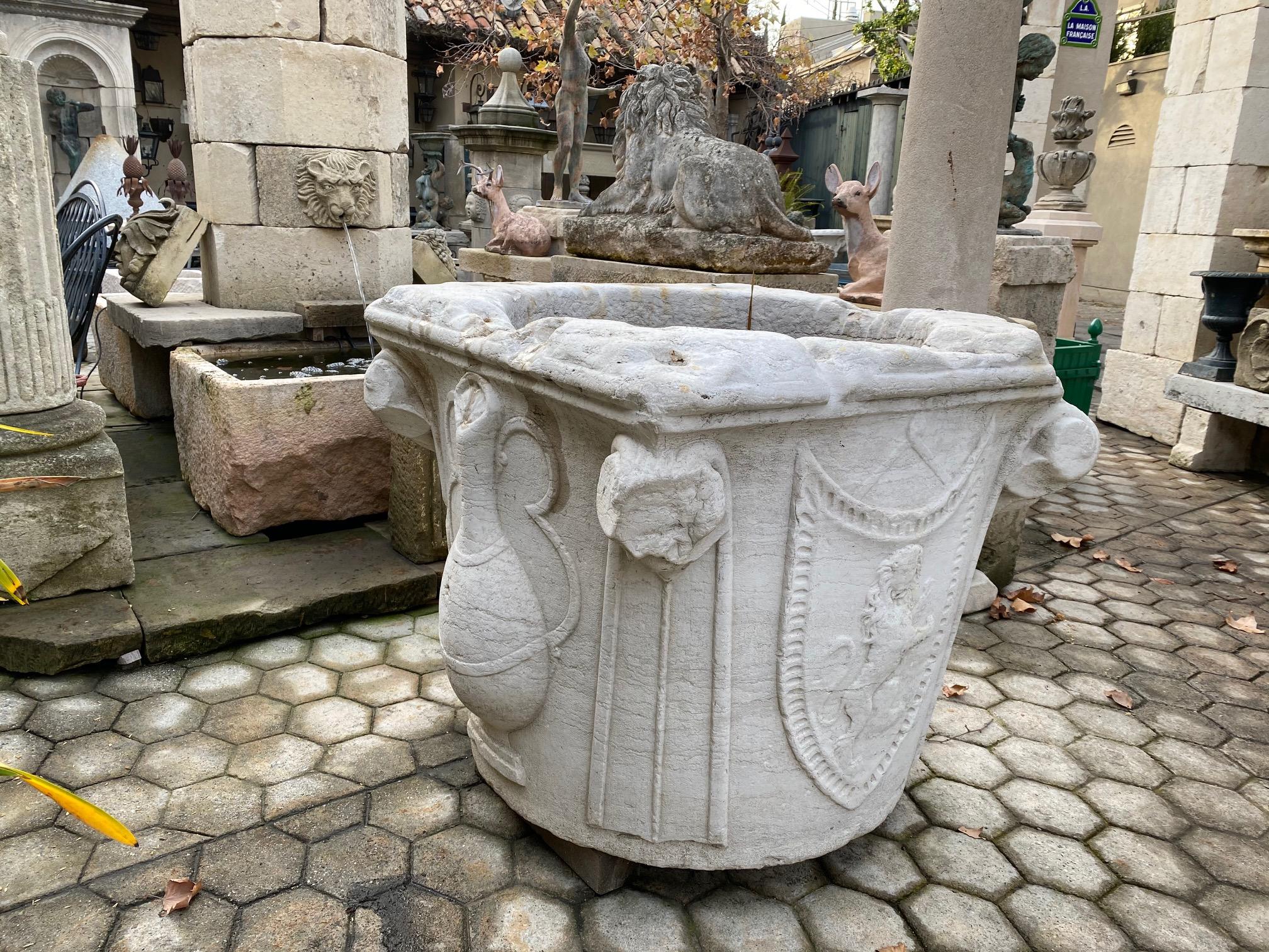 Renaissance Wellhead Hand Carved Marble Container Planter Basin Water Fountain  For Sale 6