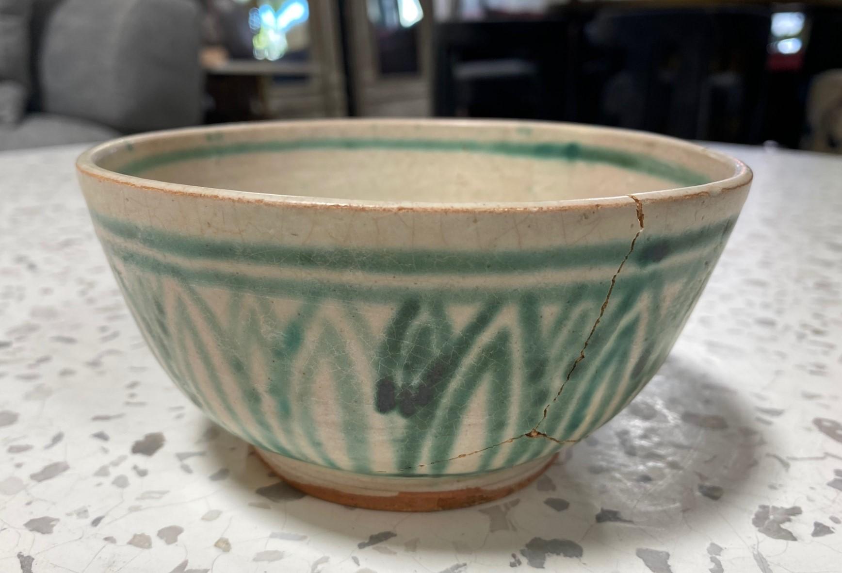 18th Century and Earlier 15th Century Antique Burma 'Myanmar' Burmese Green & White Pottery Ceramic Bowl For Sale