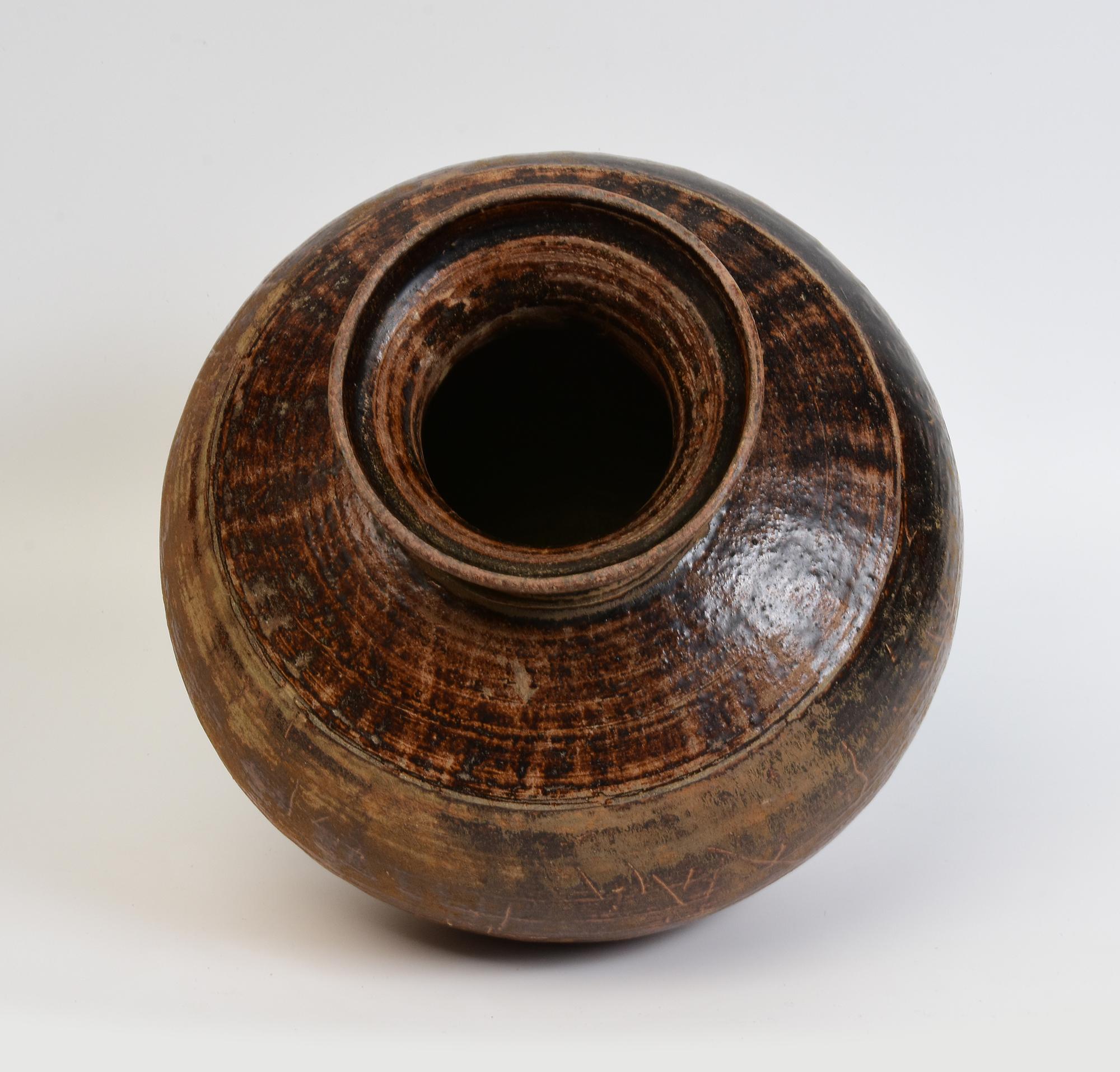 15th Century, Antique Thai Sankampaeng Pottery Ceramic Brown Glazed Jar For Sale 9