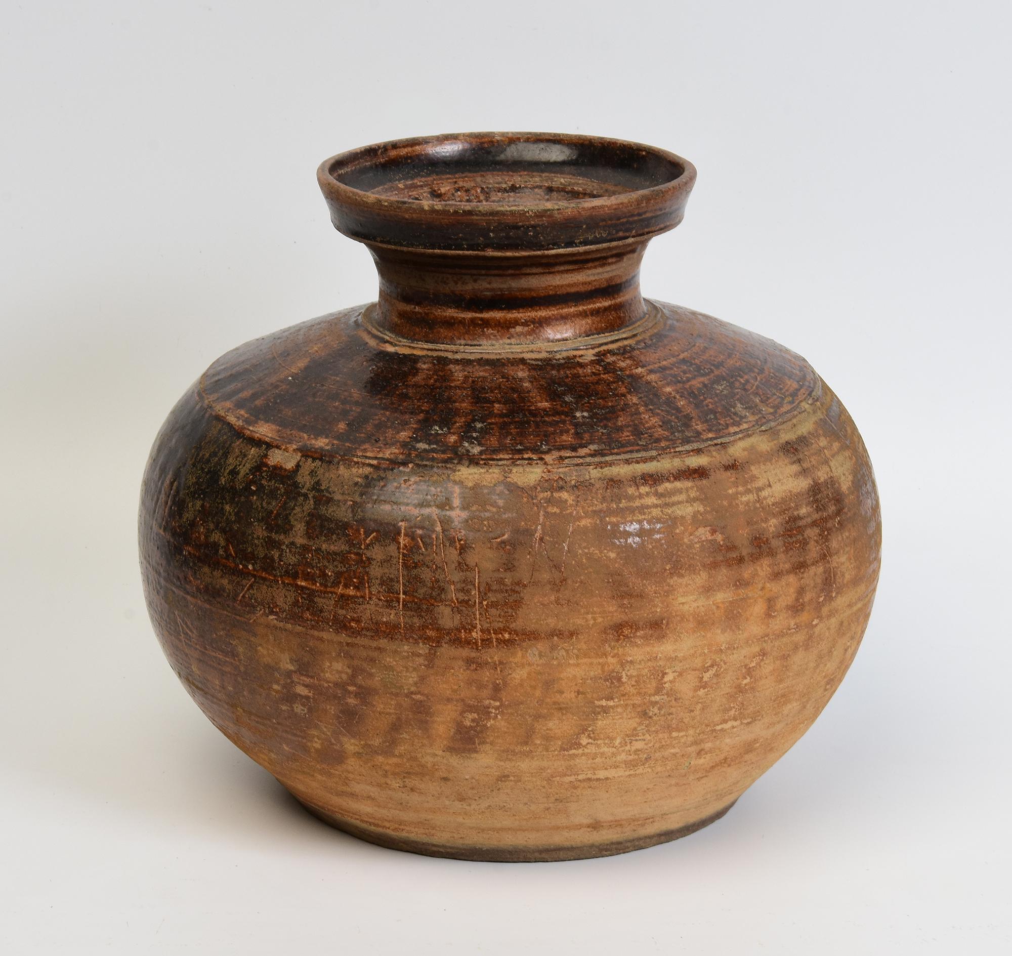 15th Century, Antique Thai Sankampaeng Pottery Ceramic Brown Glazed Jar For Sale 3