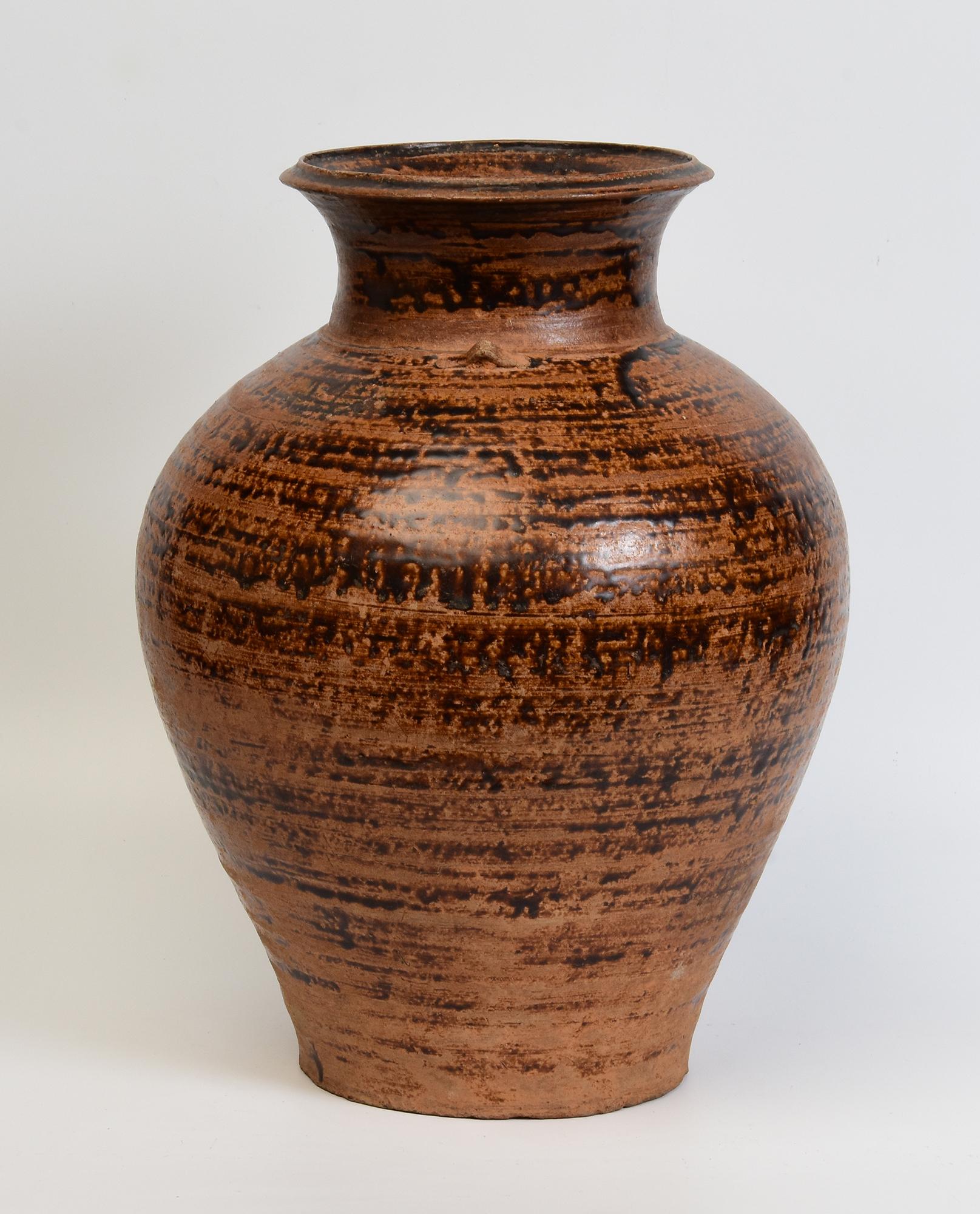 15th Century, Antique Thai Sankampaeng Pottery Ceramic Brown Glazed Jar For Sale 1