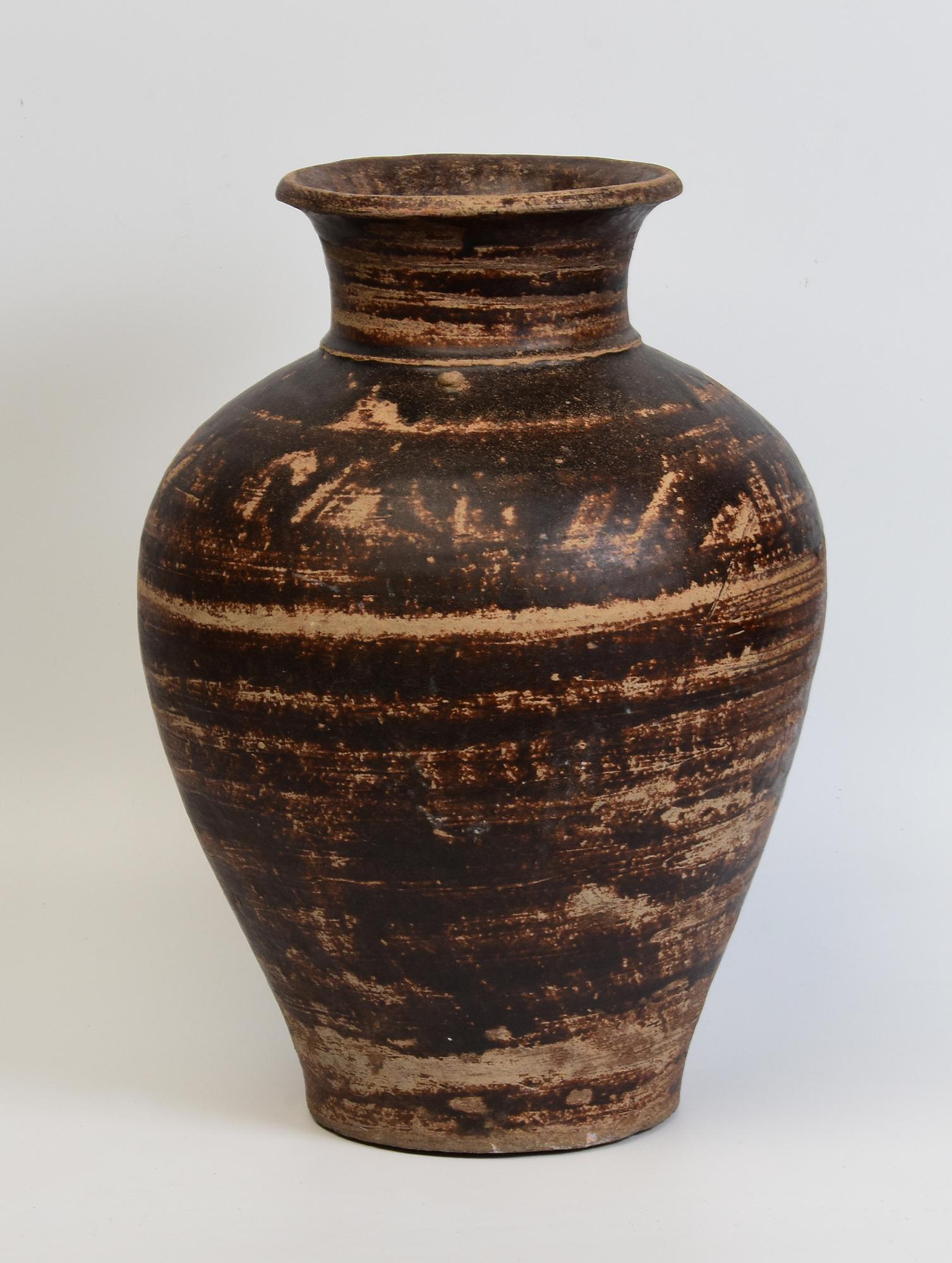 15th Century, Antique Thai Sankampaeng Pottery Ceramic Brown Glazed Jar For Sale 2