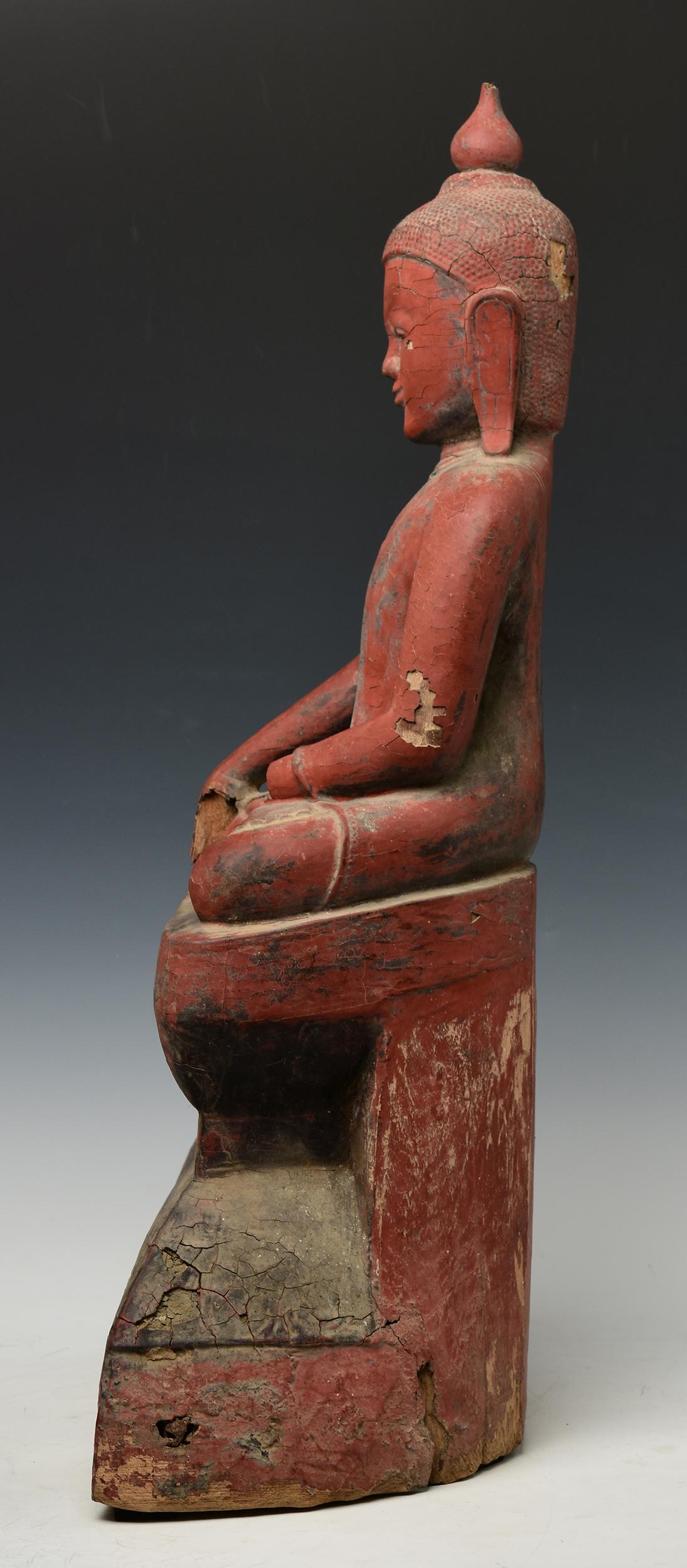15th Century, Ava, Antique Burmese Wooden Seated Buddha For Sale 6