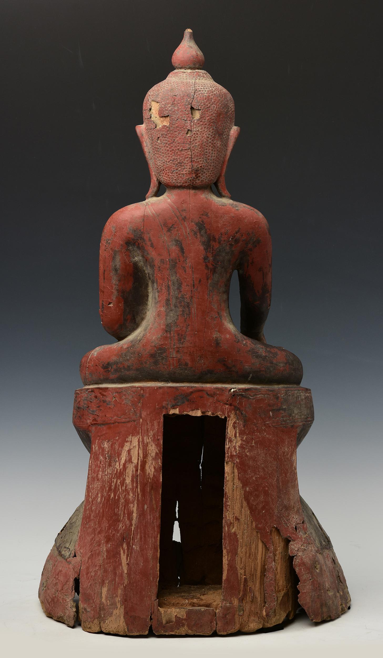 15th Century, Ava, Antique Burmese Wooden Seated Buddha For Sale 7