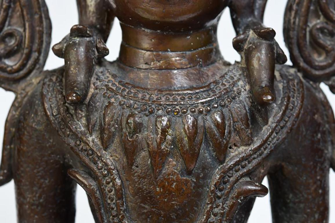 15th Century, Ava, Antique Burmese Bronze Seated Crowned Buddha In Good Condition In Sampantawong, TH