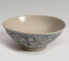 Arrocera de porcelana azul y blanca de la dinastía Ming china del siglo XV