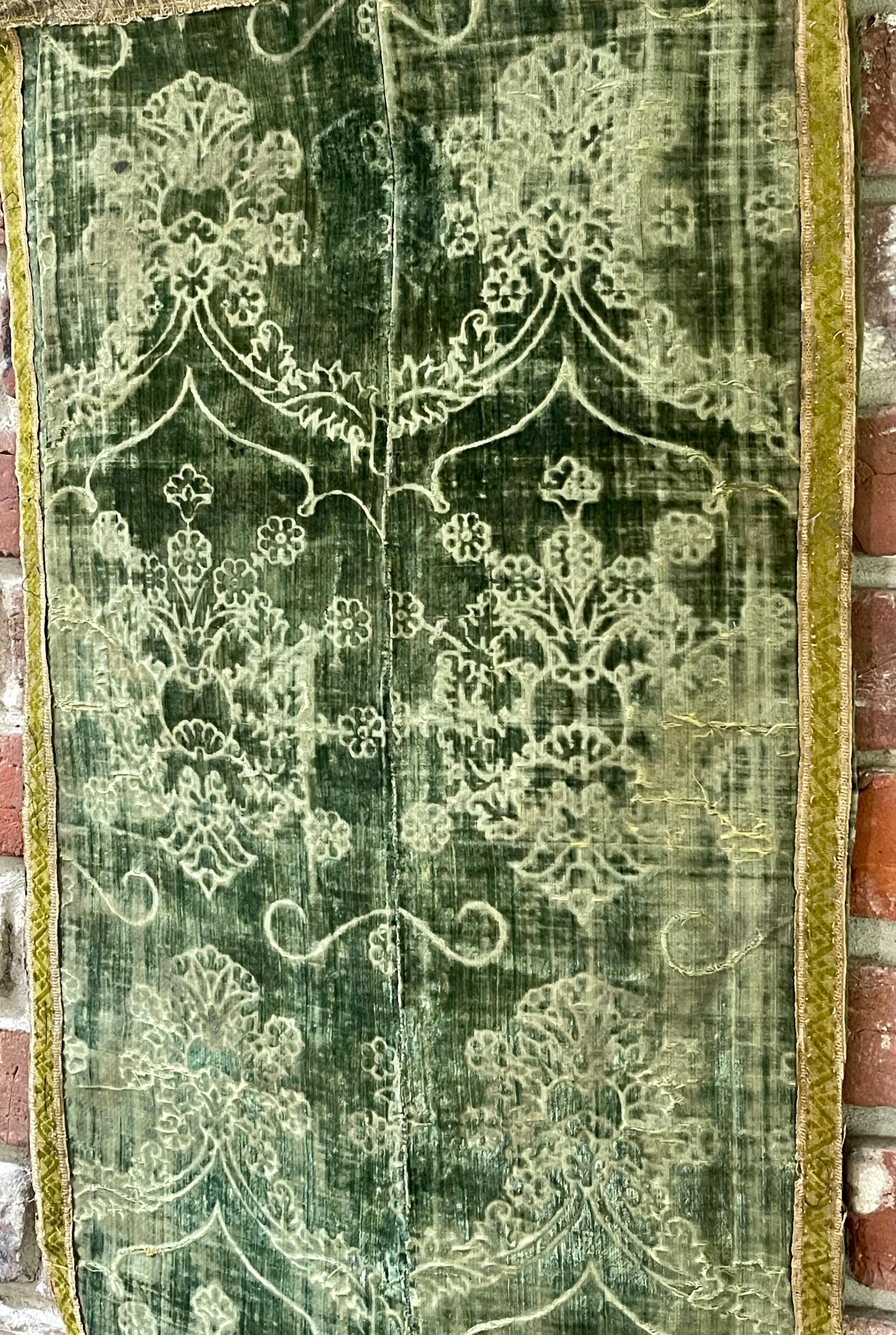 Italian 15th Century Ferronerie Silk Velvet For Sale