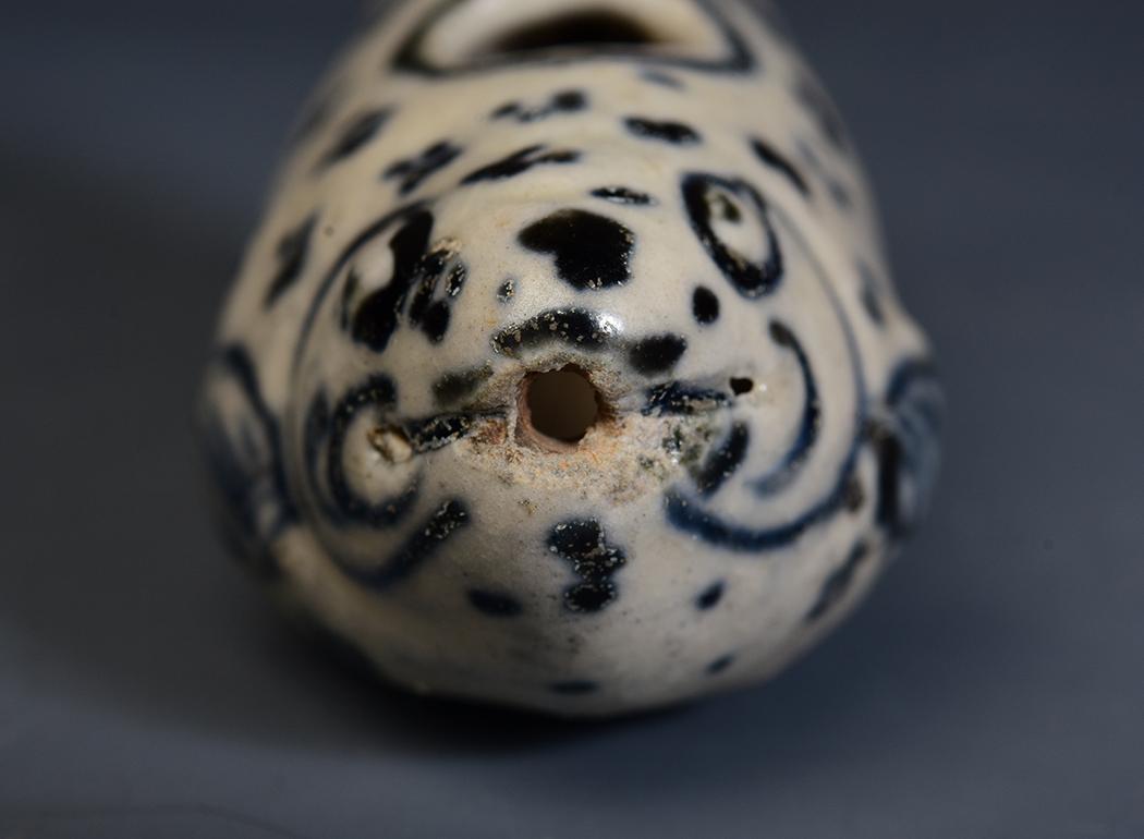15th Century, Hoi an, Vietnamese Blue and White Ceramic Fish Ink Holder 4