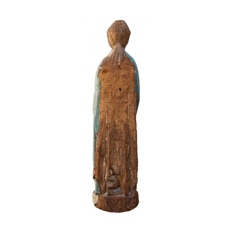 Skulptur eines Heiligen Bischofs aus polychromem Holz aus dem 15. Jahrhundert (Italienisch)