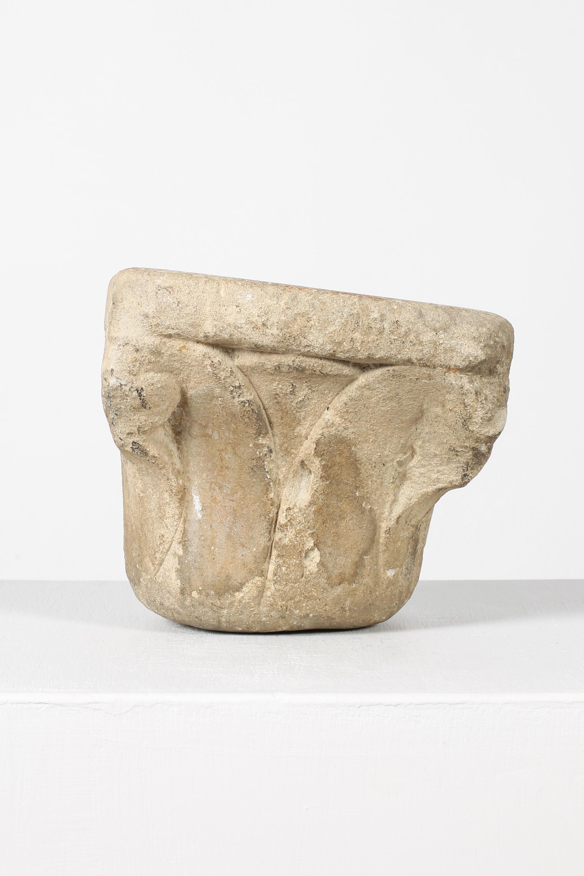 15th Century Italian Tuscan Stone Column Fragment In Fair Condition For Sale In London, GB