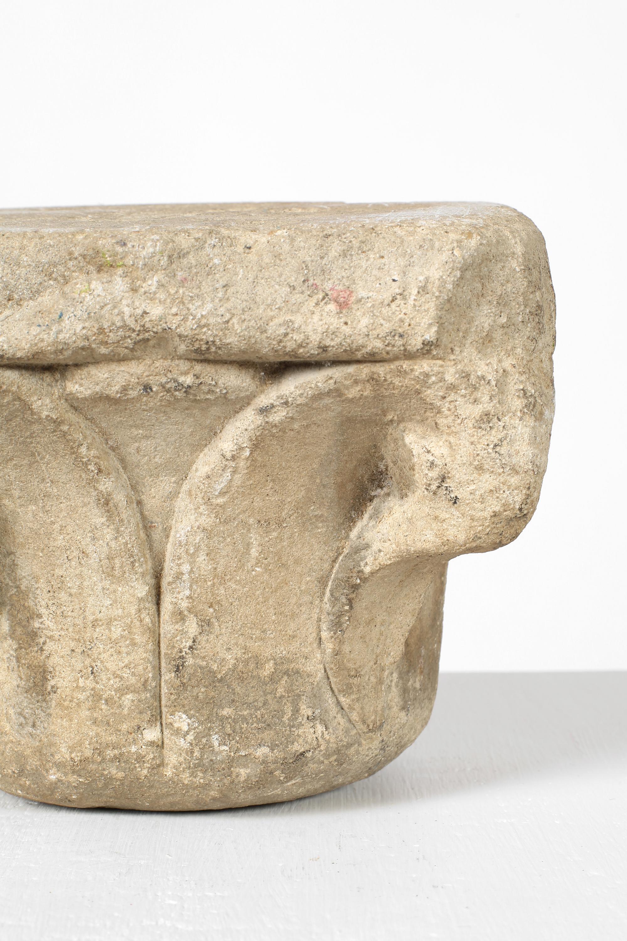 15th Century Italian Tuscan Stone Column Fragment For Sale 2