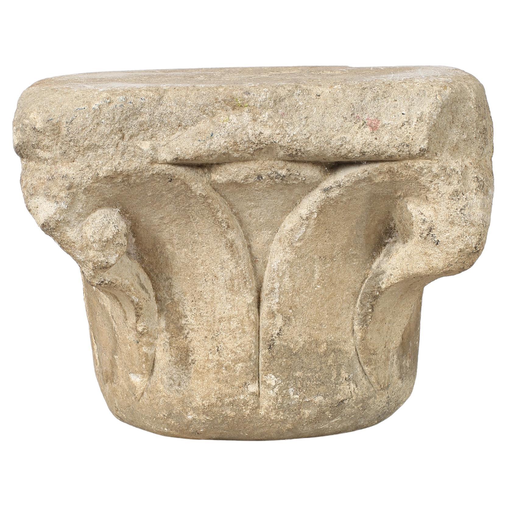 Frammento di colonna in pietra toscana del XV secolo