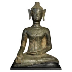 Bouddha Lao du 15e siècle dans le charmant style populaire Lanna/Laos, 7590