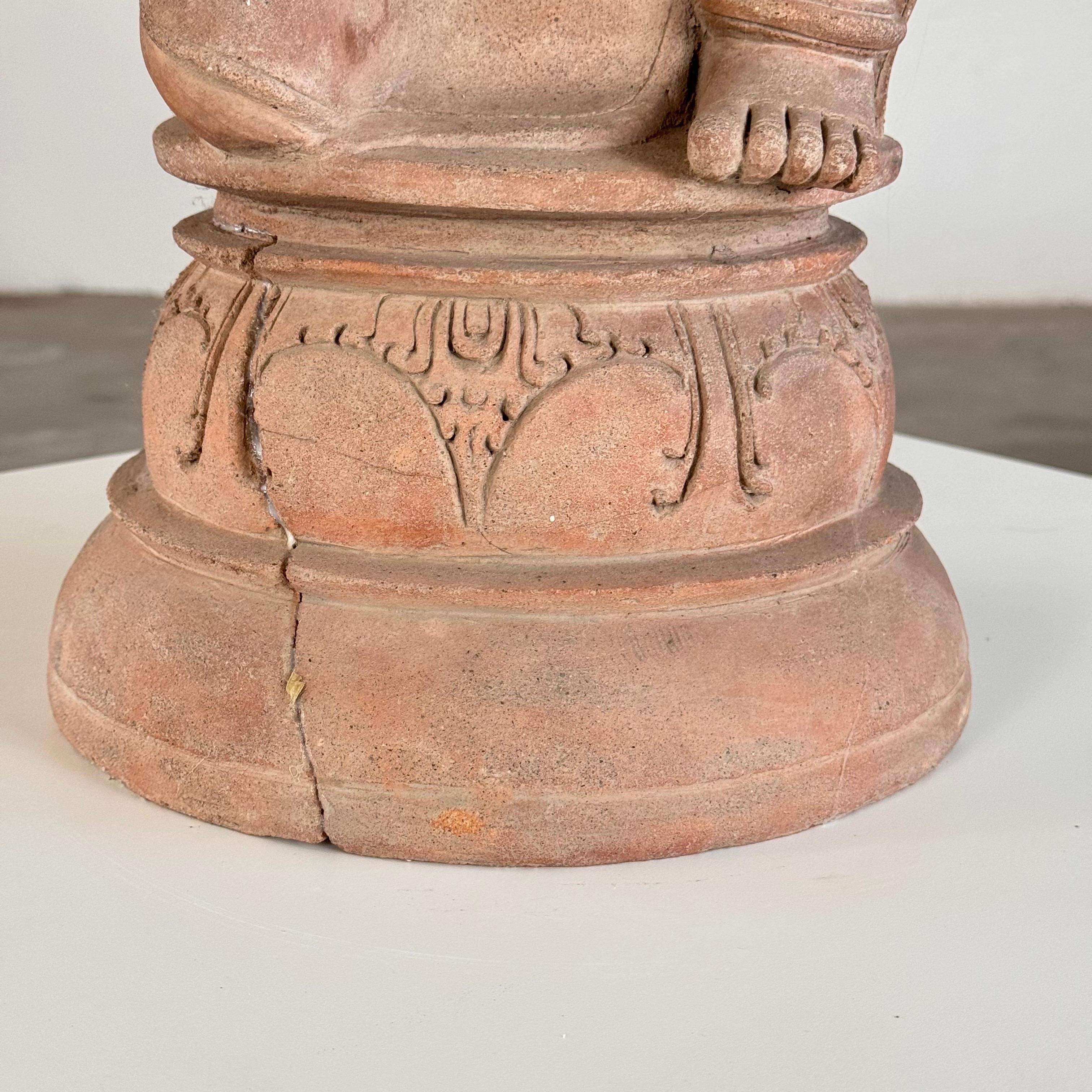 15th Century Majapahit Terracotta Handmaiden Figure (Fertile Woman with Child) For Sale 5