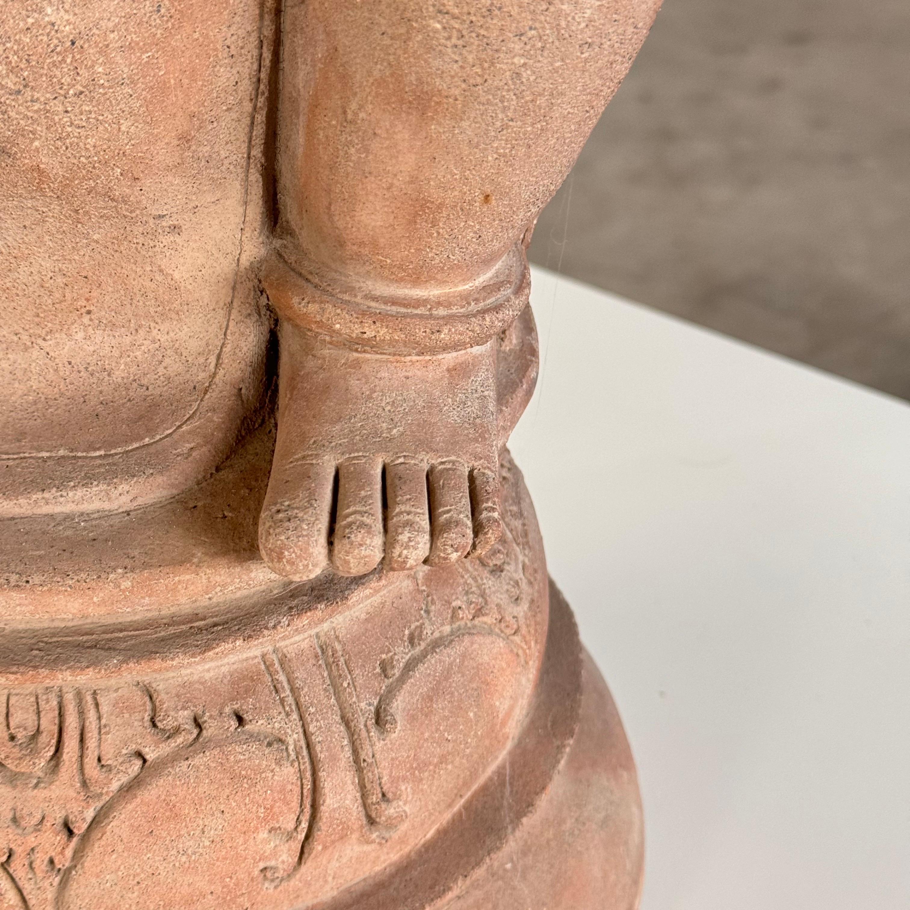 15th Century Majapahit Terracotta Handmaiden Figure (Fertile Woman with Child) For Sale 7