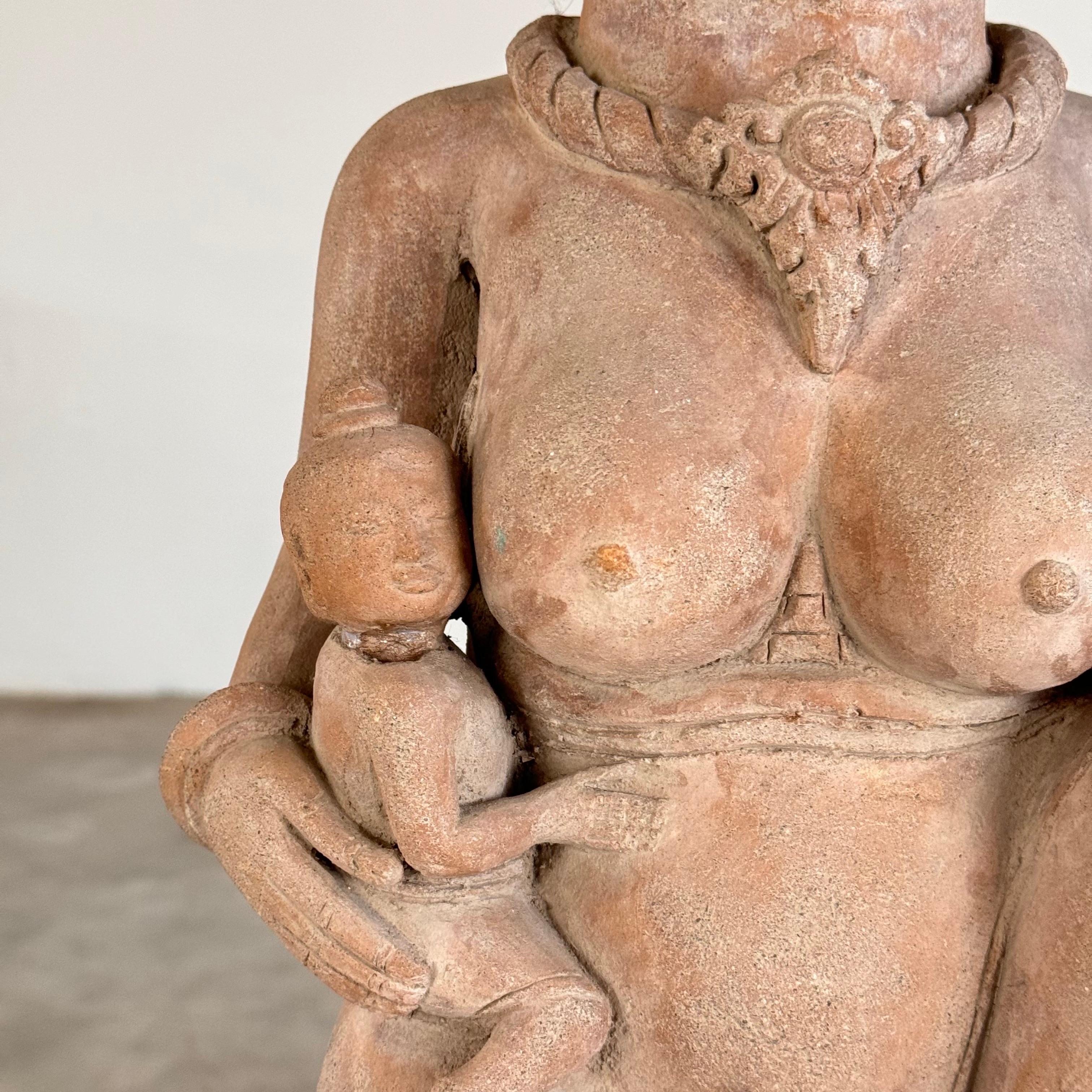 15th Century Majapahit Terracotta Handmaiden Figure (Fertile Woman with Child) For Sale 1