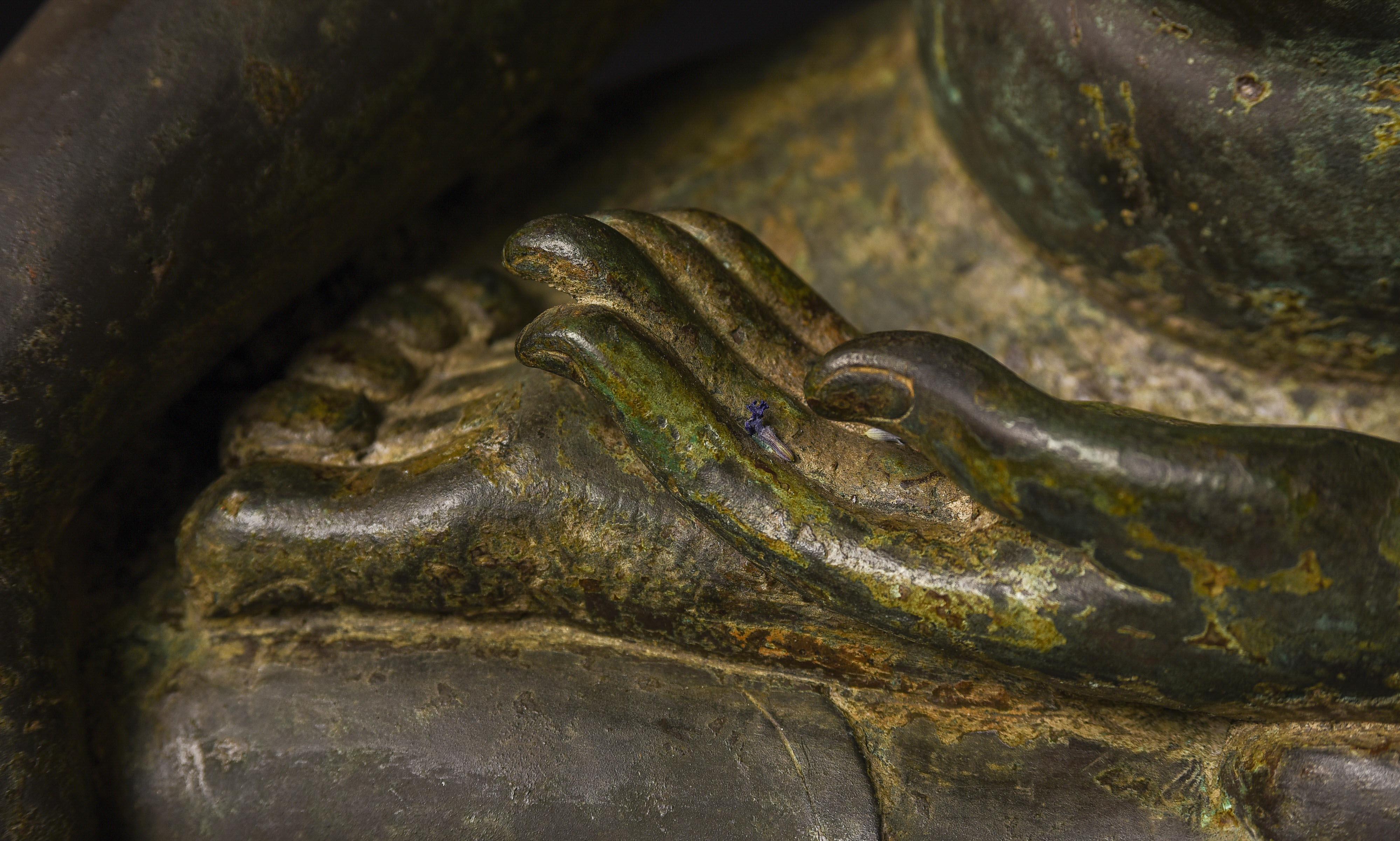 15th Century Northern Thai Bronze Buddha Masterpiece w Provenance - 9200 For Sale 6
