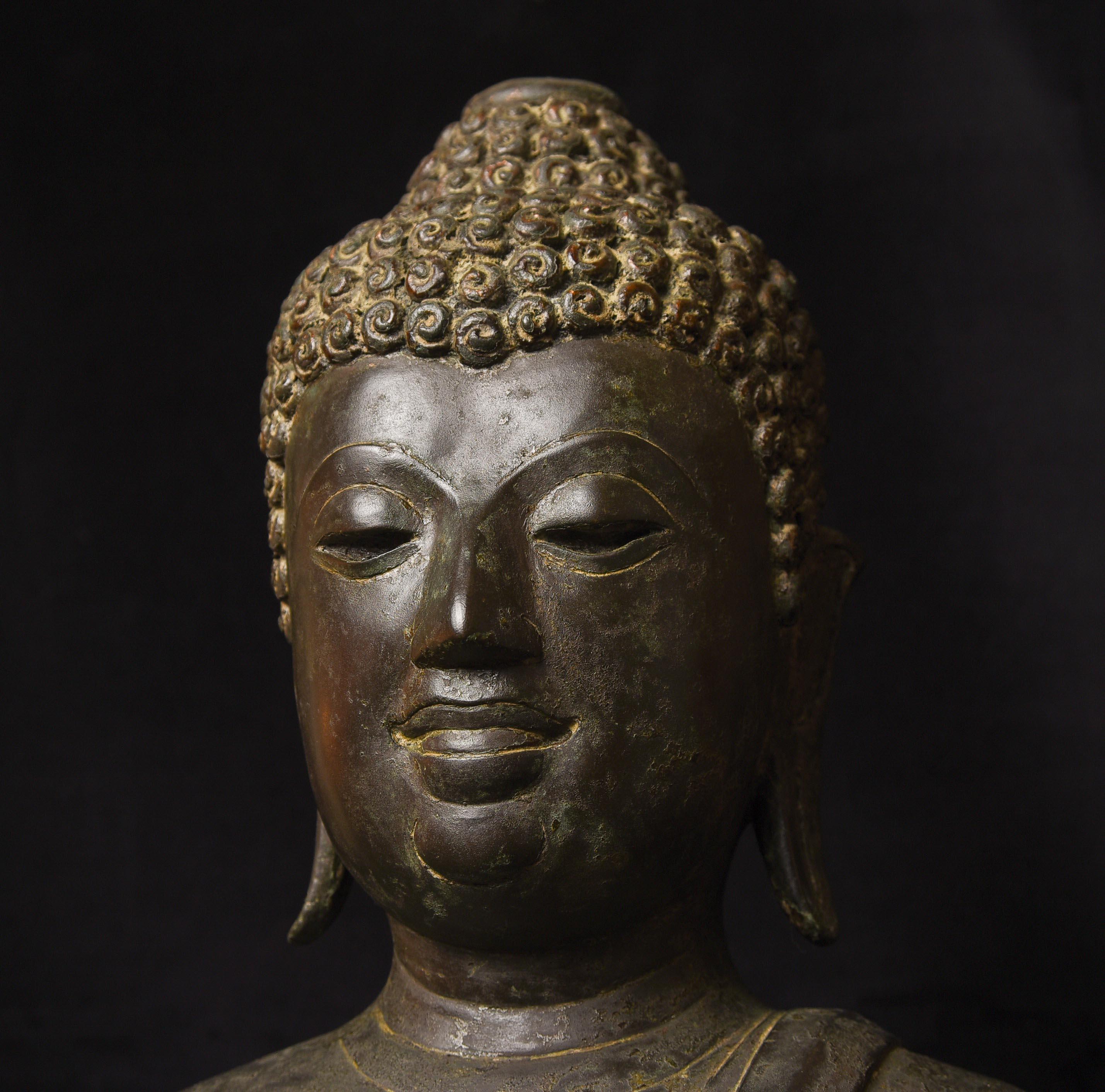 15th Century Northern Thai Bronze Buddha Masterpiece w Provenance - 9200 For Sale 8