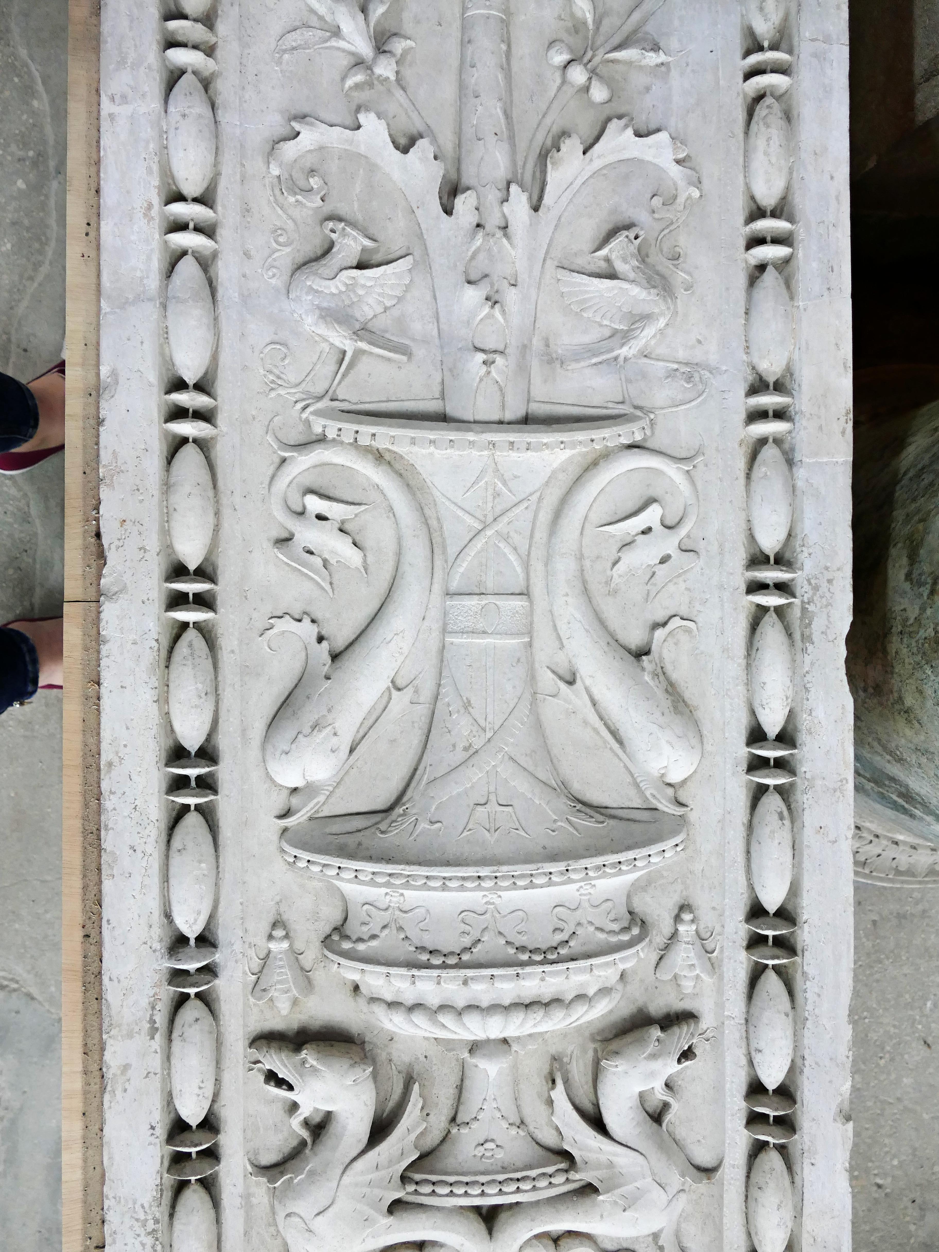 Carved 15th Century Pair of Italian Renaissance Pilasters For Sale