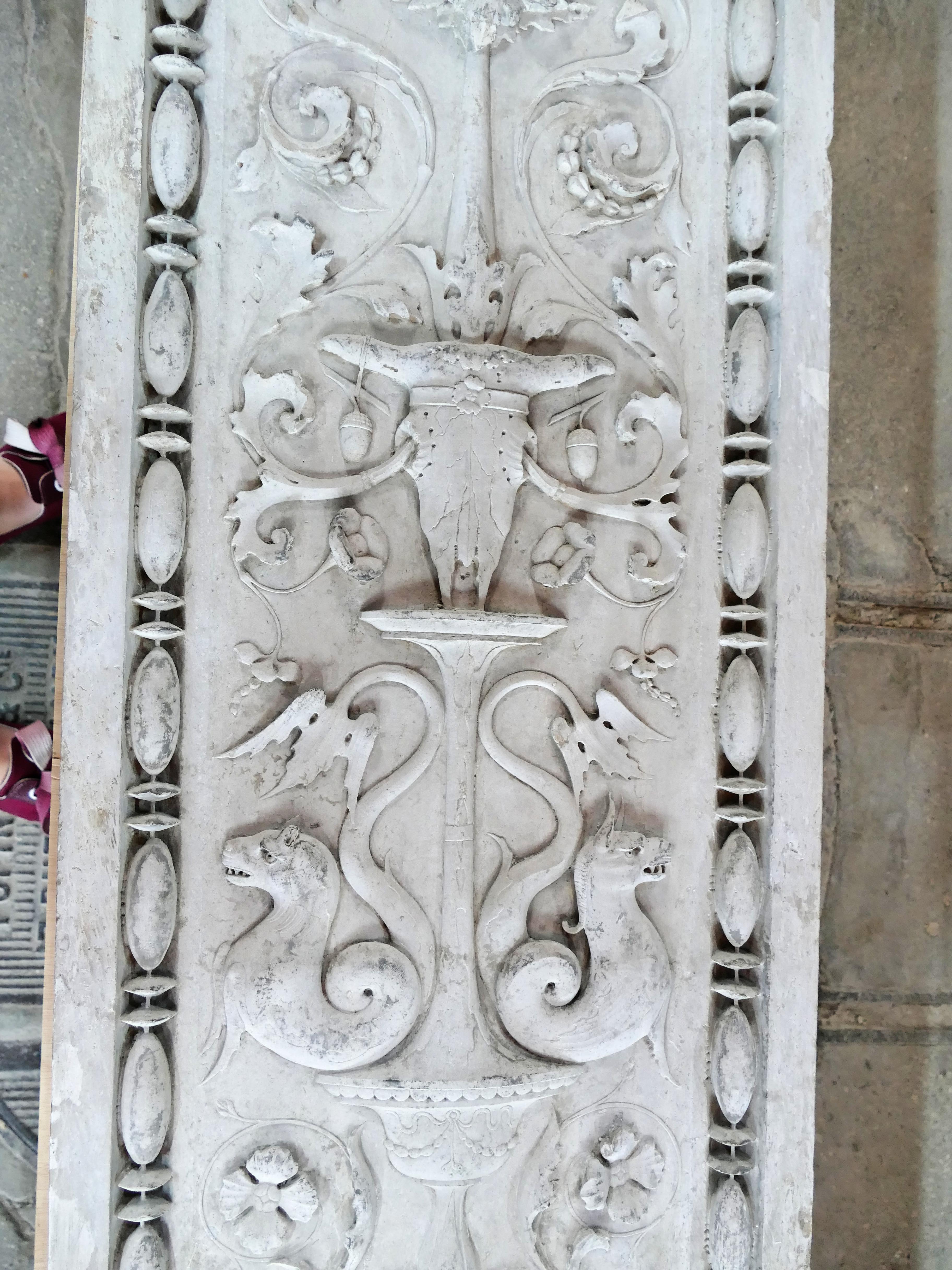 Stone 15th Century Pair of Italian Renaissance Pilasters For Sale