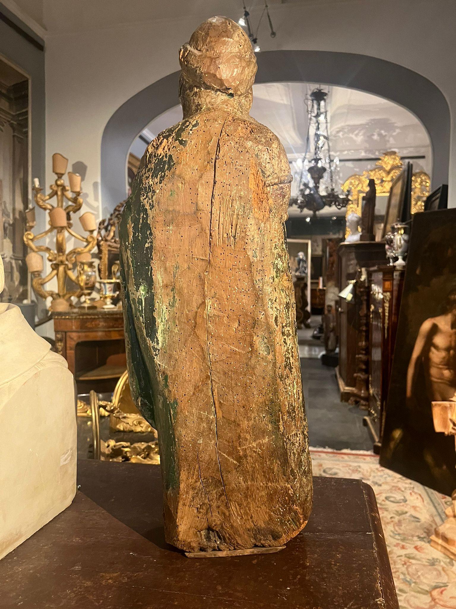 15th century rare sculpture of Saint Barbara For Sale 4