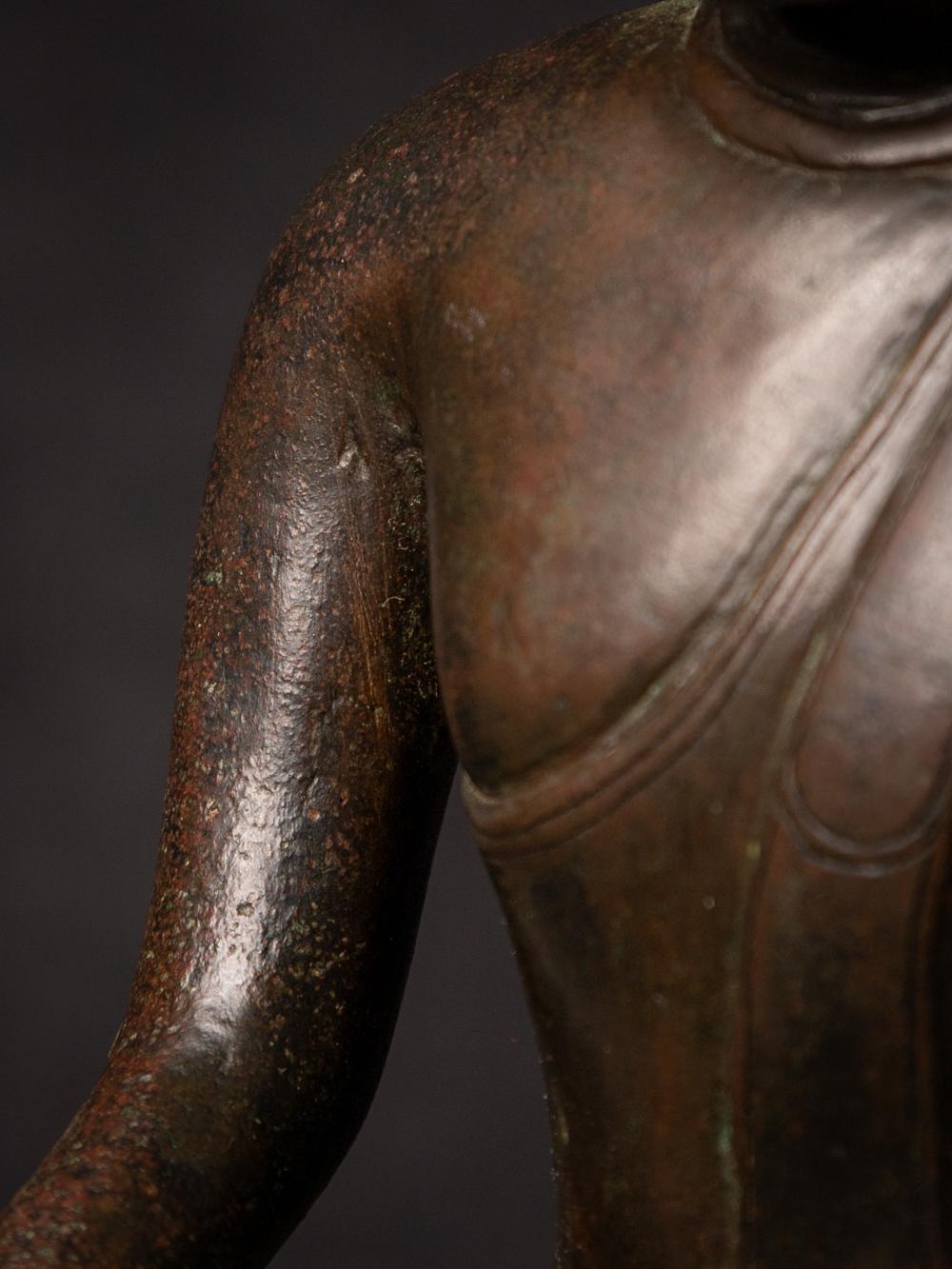 Sondere antike burmesische Buddha-Statue aus Bronze aus Burma aus dem 15. Jahrhundert im Angebot 7