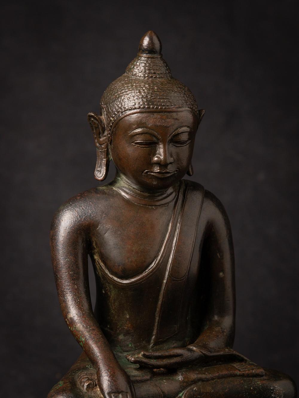 Sondere antike burmesische Buddha-Statue aus Bronze aus Burma aus dem 15. Jahrhundert (Birmanisch) im Angebot