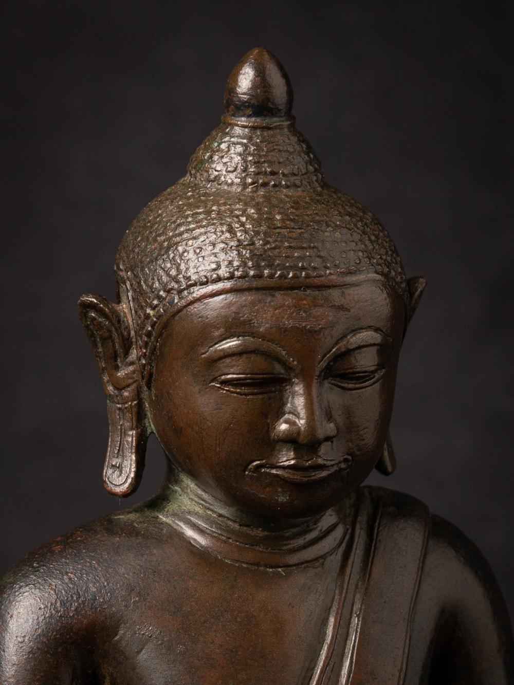 Sondere antike burmesische Buddha-Statue aus Bronze aus Burma aus dem 15. Jahrhundert im Zustand „Gut“ im Angebot in DEVENTER, NL