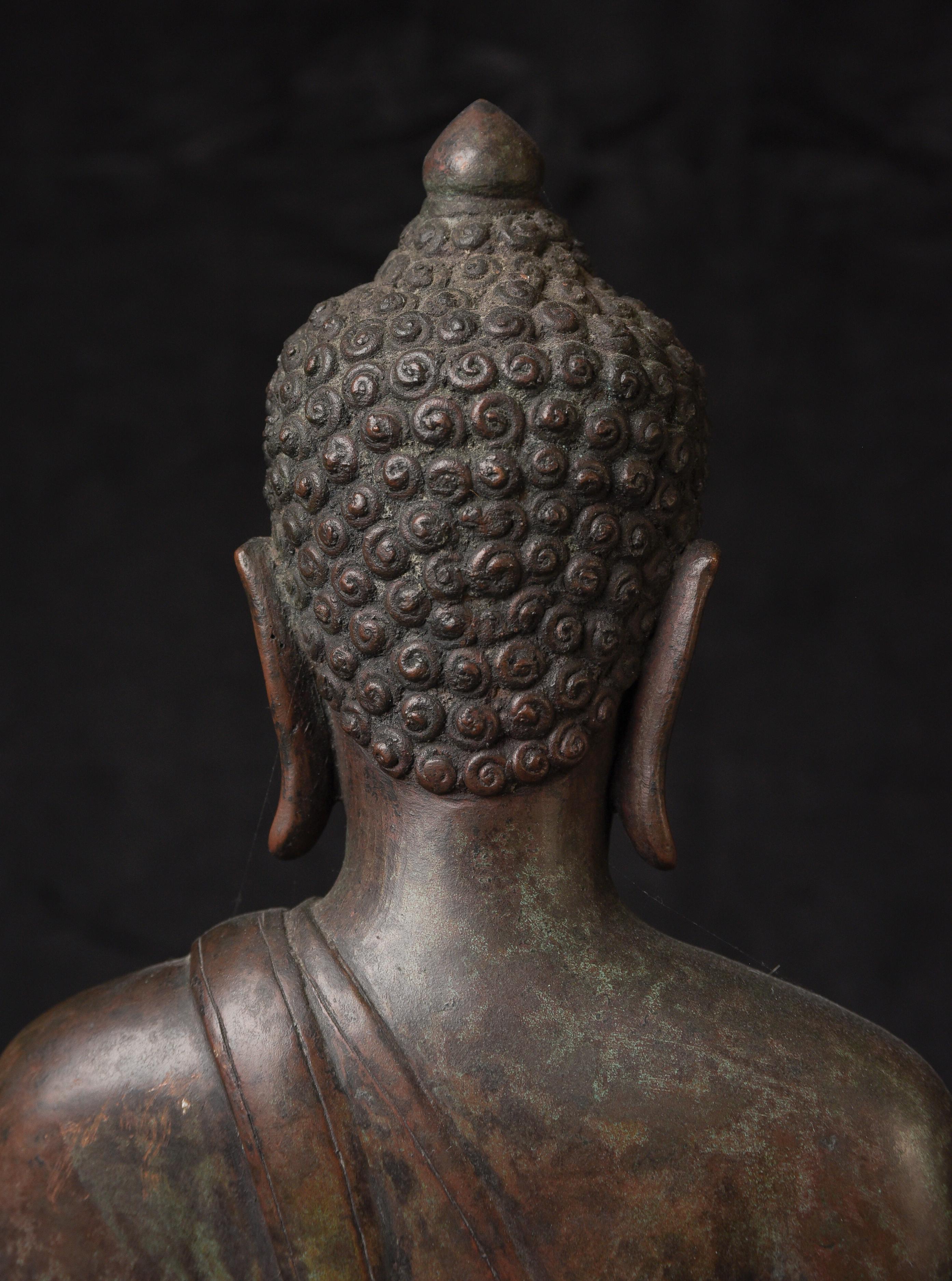 Bouddha thaïlandais en bronze du 15e siècle 10207 en vente 2