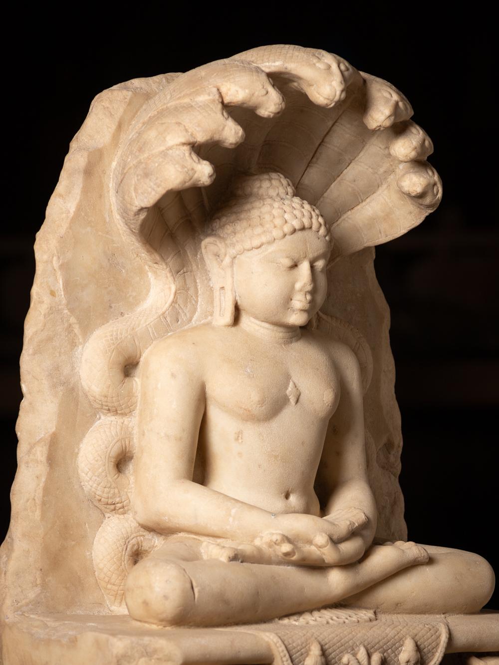 15th century Very special antique marble Jain statue from India For Sale 10