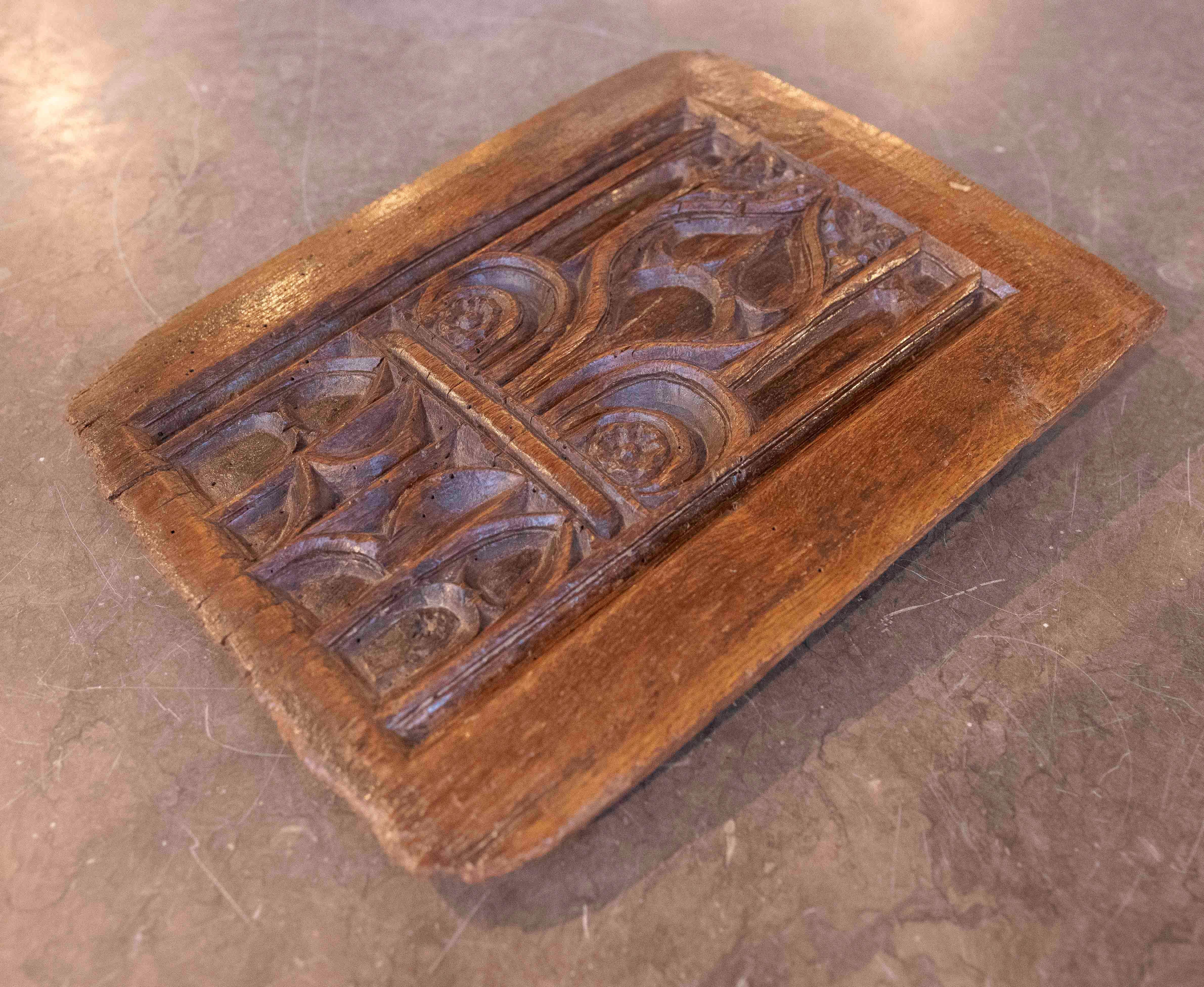 Allemand Panneau gothique du 15e siècle en Wood Wood sculpté avec des formes d'arc en vente