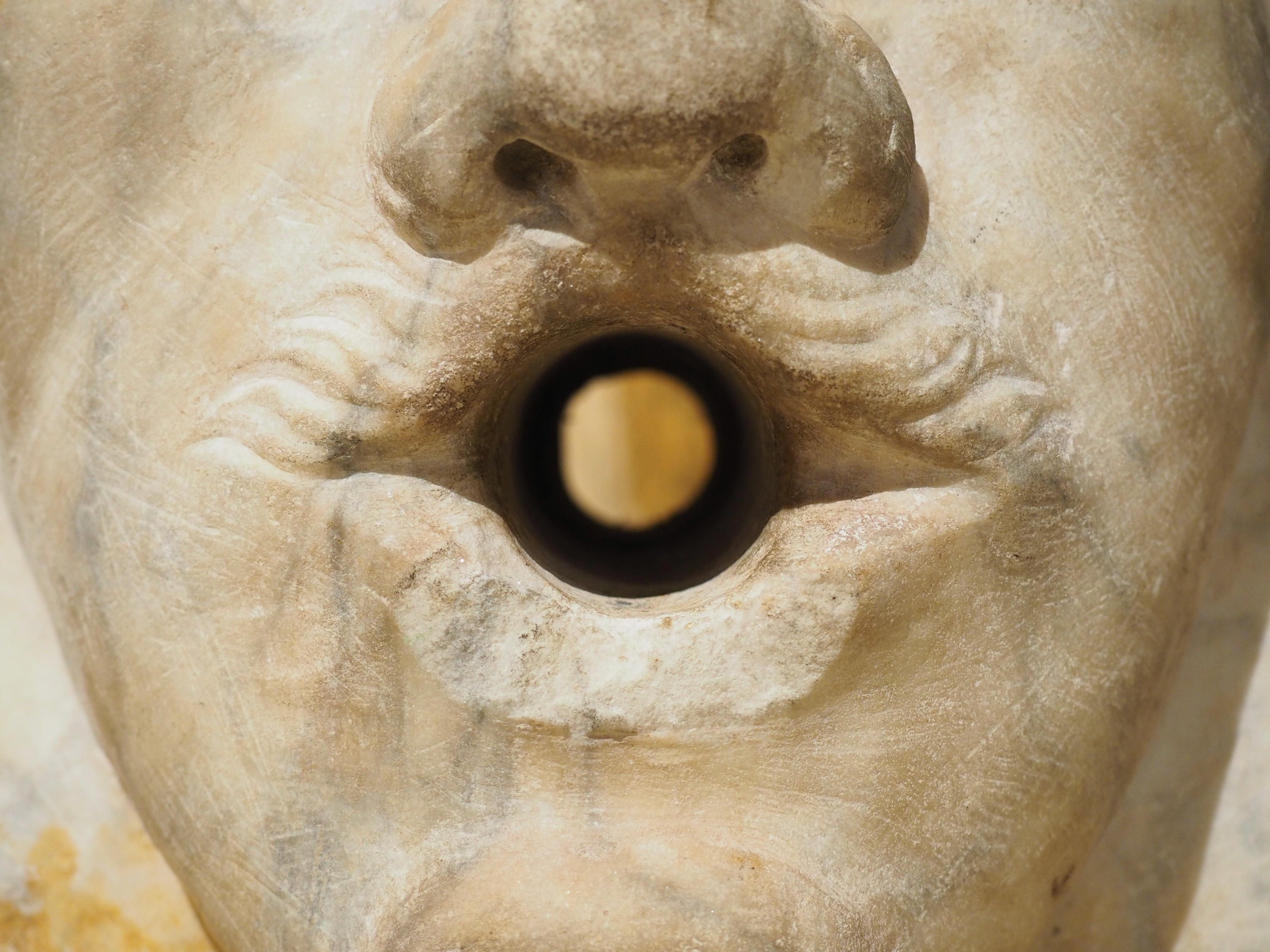 Marmor-Gargoyle-Brunnenlöffel aus dem 15. oder 16. Jahrhundert aus Arezzo, Italien (Renaissance) im Angebot