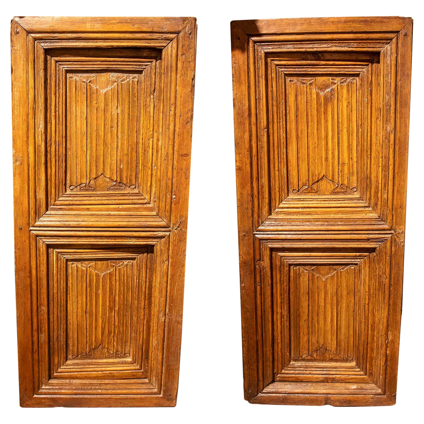 15th Pair of Spanish Gothic Doors Known as “Servilleta” For Sale