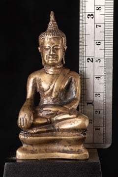 15thC Solid Cast Bronze Thai Buddha In Distinctive Style