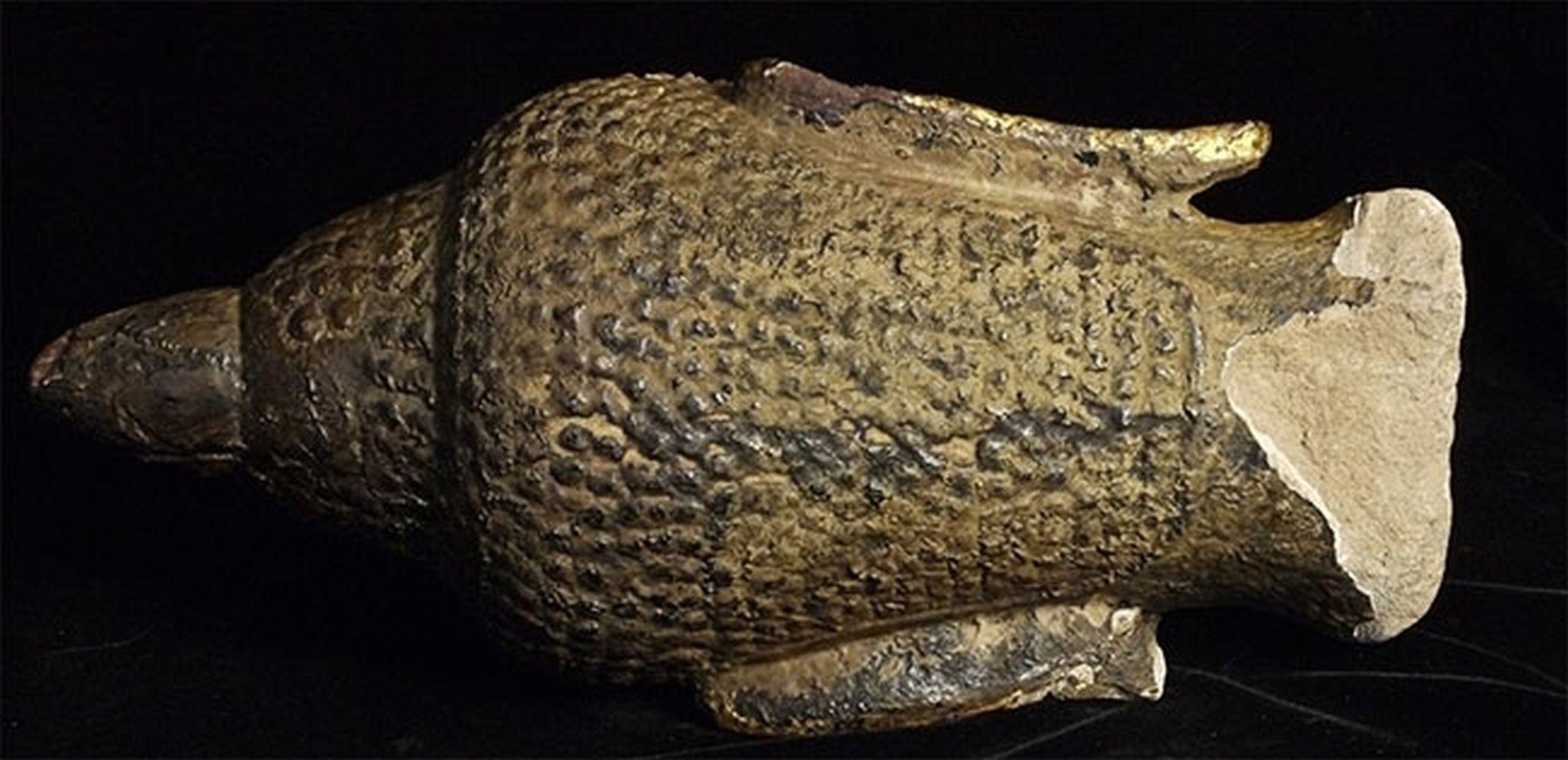 15thC Thai Lacquered and Gilded Stone Head, 6597 For Sale 8