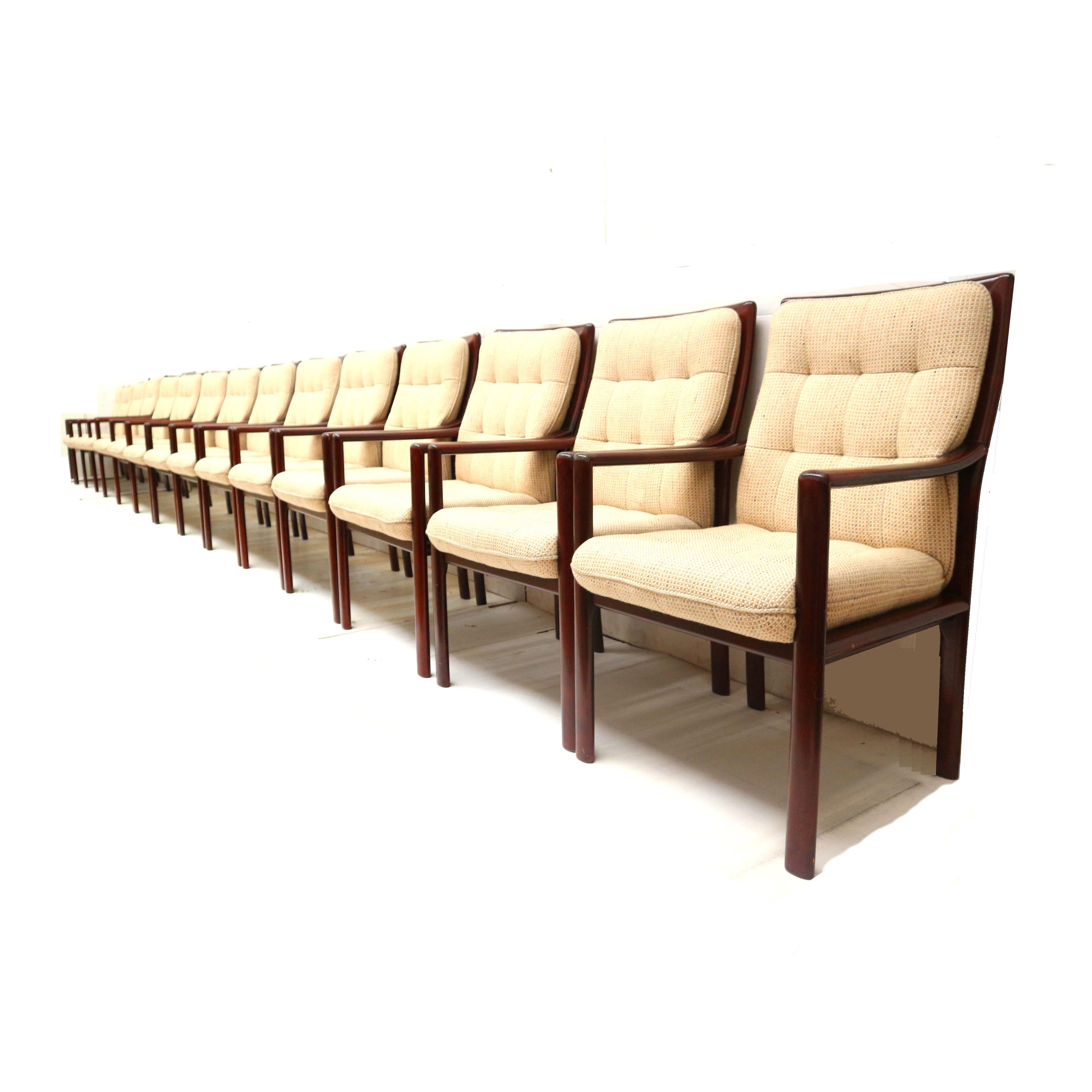 Vintage armchair from Lübke made in the 1970s (15 pieces in stock).

Dimensions:
Width: 62.5 cm
Depth: 64 cm
Height: 100 cm
Seat height: 50 cm

The armchairs have traces of use on the woodwork consistent with their age. 