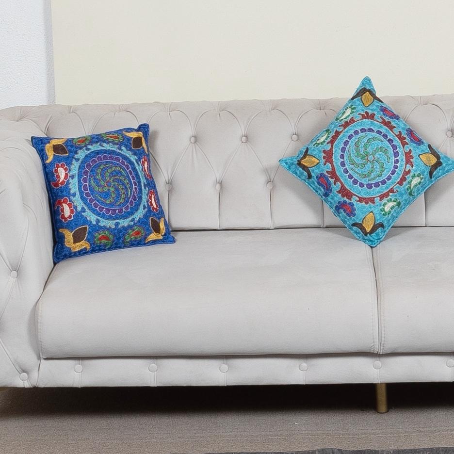 Suzani Housse de coussin en soie brodée à la main 15 