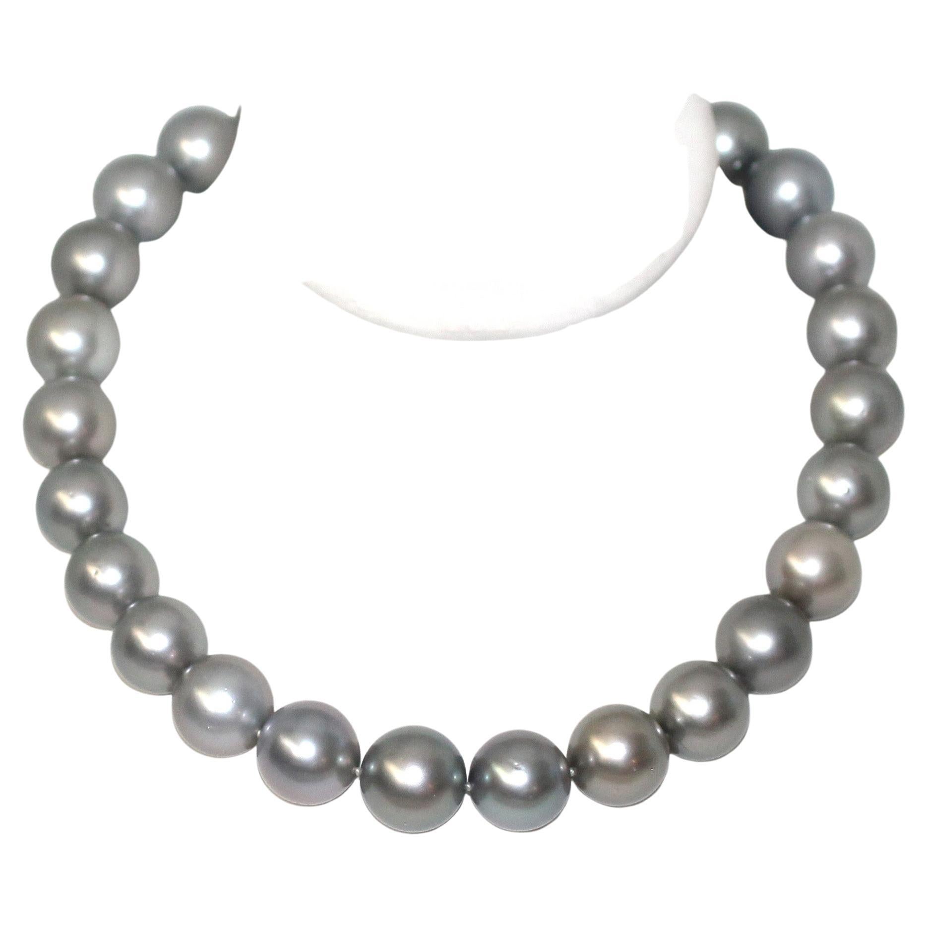 Hakimoto 16x15mm Tahitian Pearl Necklace For Sale