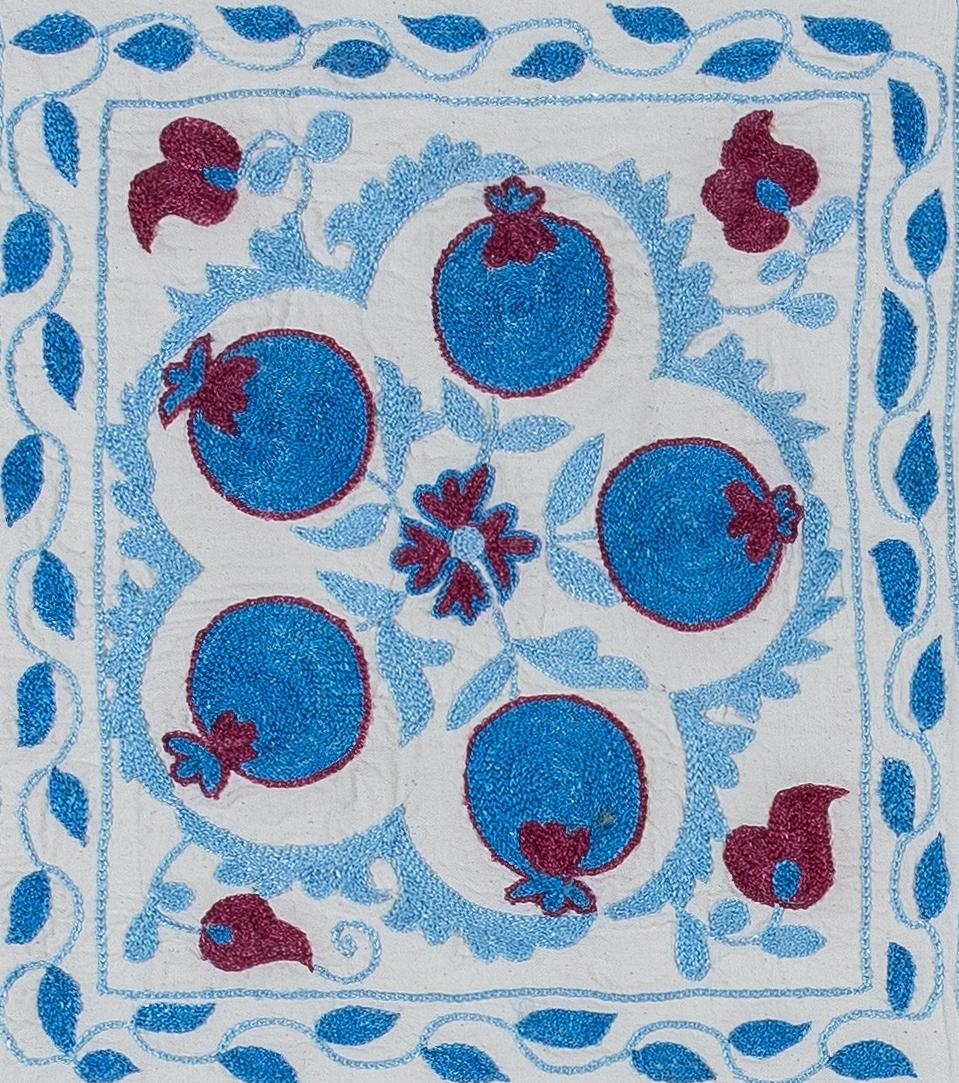 Decorative cushion cover made of hand embroidery silk on linen background, flowers and vine motifs, linen backing with zipper, no insert.
Delicate and specialised washing advised.

Suzani, a Central Asian term for a specific type of needlework,
