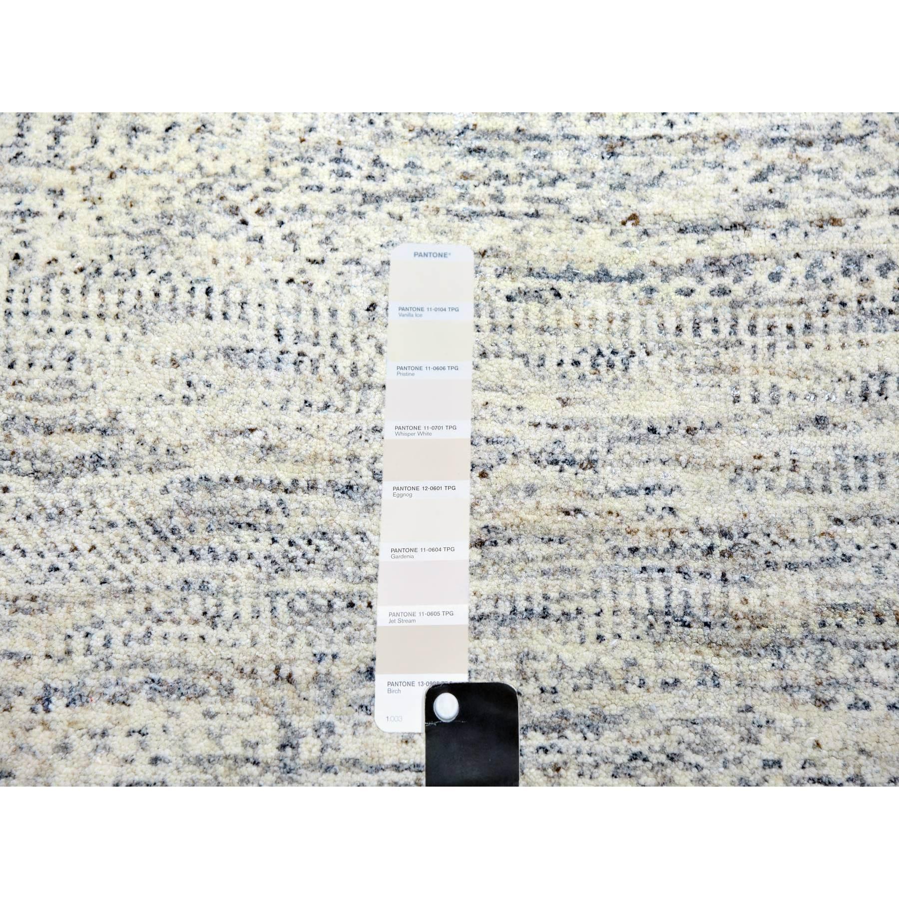 XXI secolo e contemporaneo 15'x20' Nacre White Modern Grass Design Tappeto di lana annodato a mano di grandi dimensioni in vendita