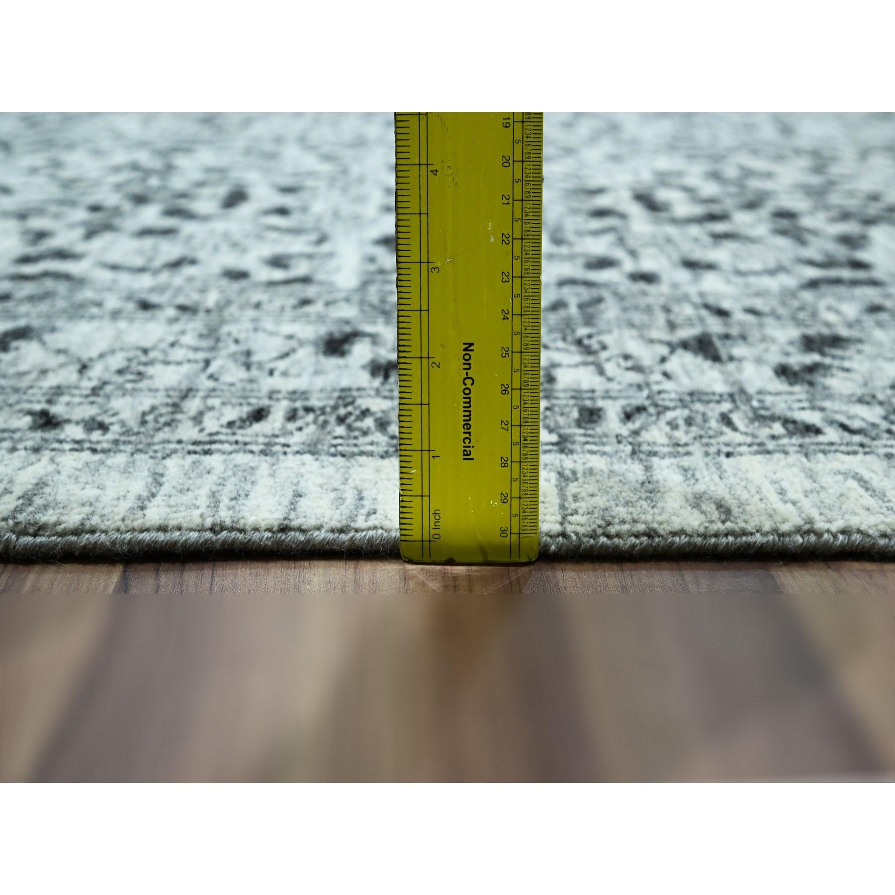 15'x20' Alfombra anudada a mano de lana natural con diseño tono sobre tono de la dinastía mameluca blanca en venta 2