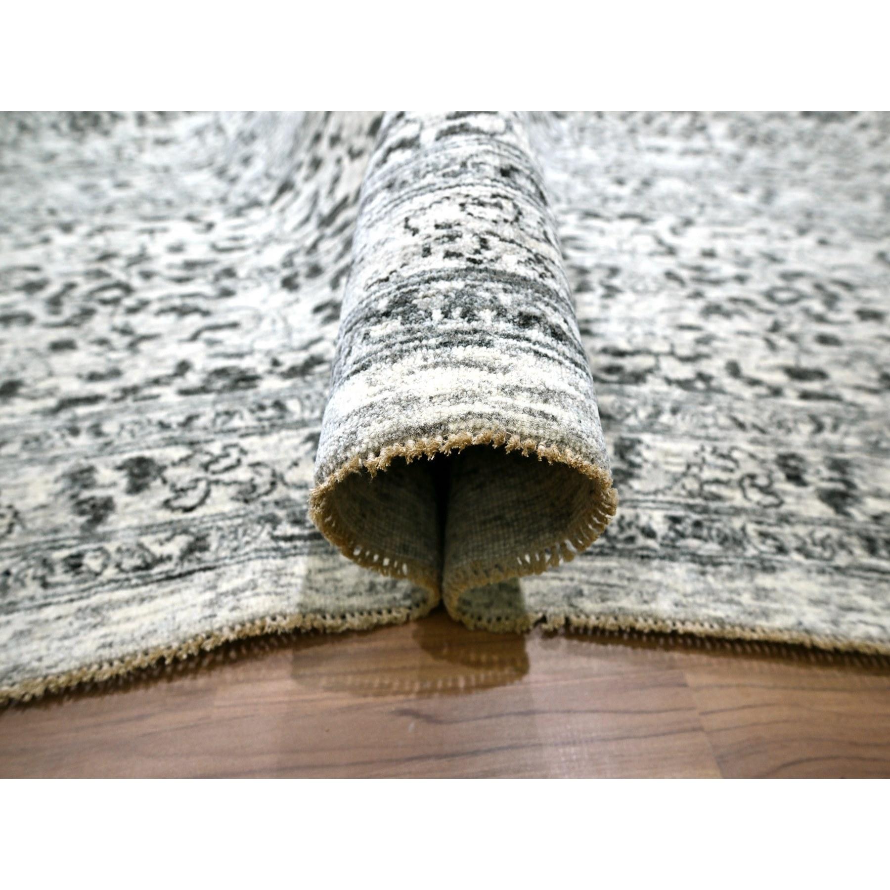15'x20' Alfombra anudada a mano de lana natural con diseño tono sobre tono de la dinastía mameluca blanca Anudado a mano en venta