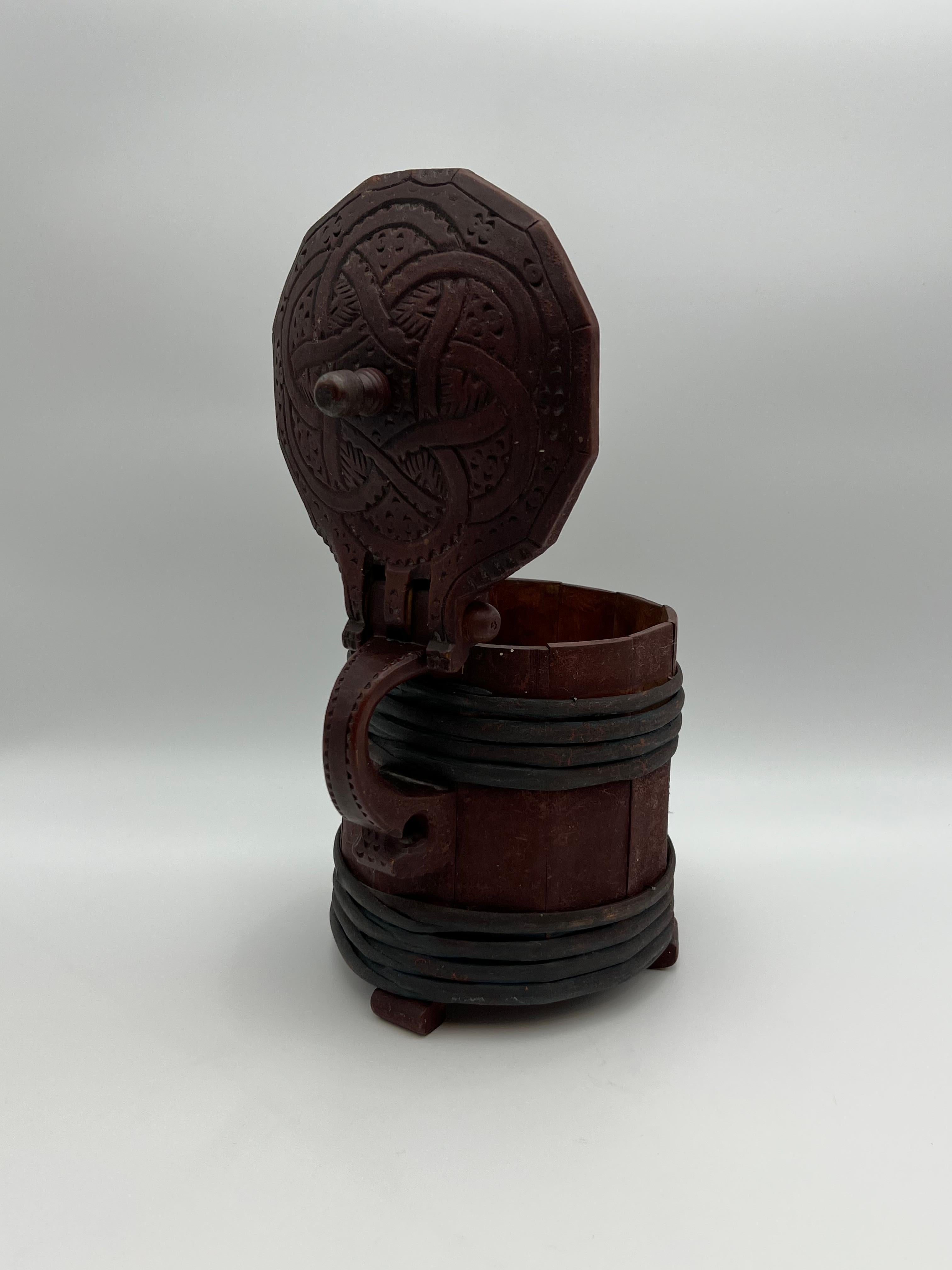 Bidon antique des années 16/1700, art populaire scandinave, qualité musée. Norvège/Islande en vente 7